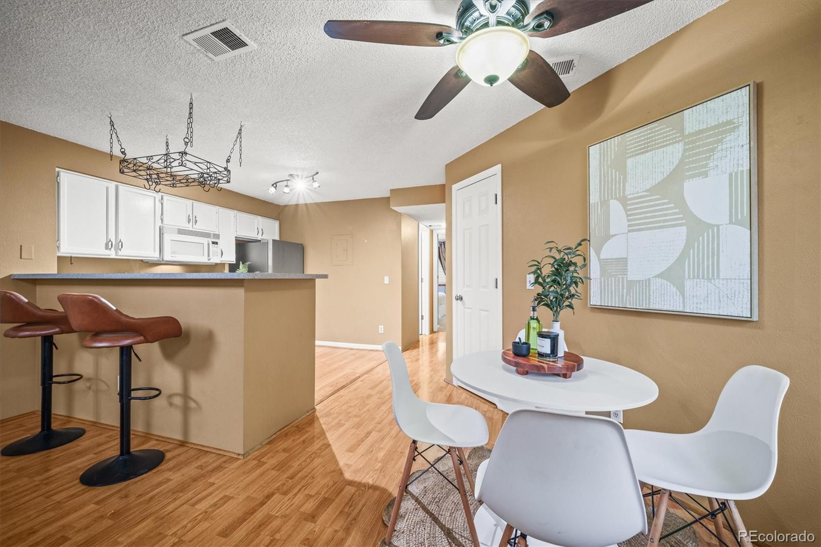 MLS Image #10 for 970 s dahlia street,denver, Colorado