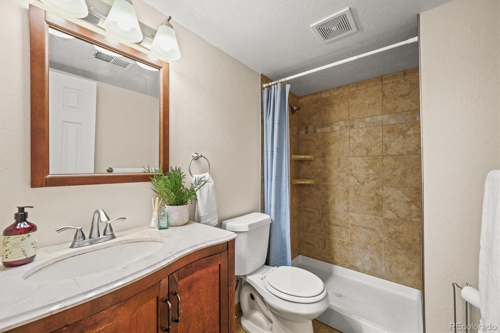 MLS Image #29 for 970 s dahlia street,denver, Colorado