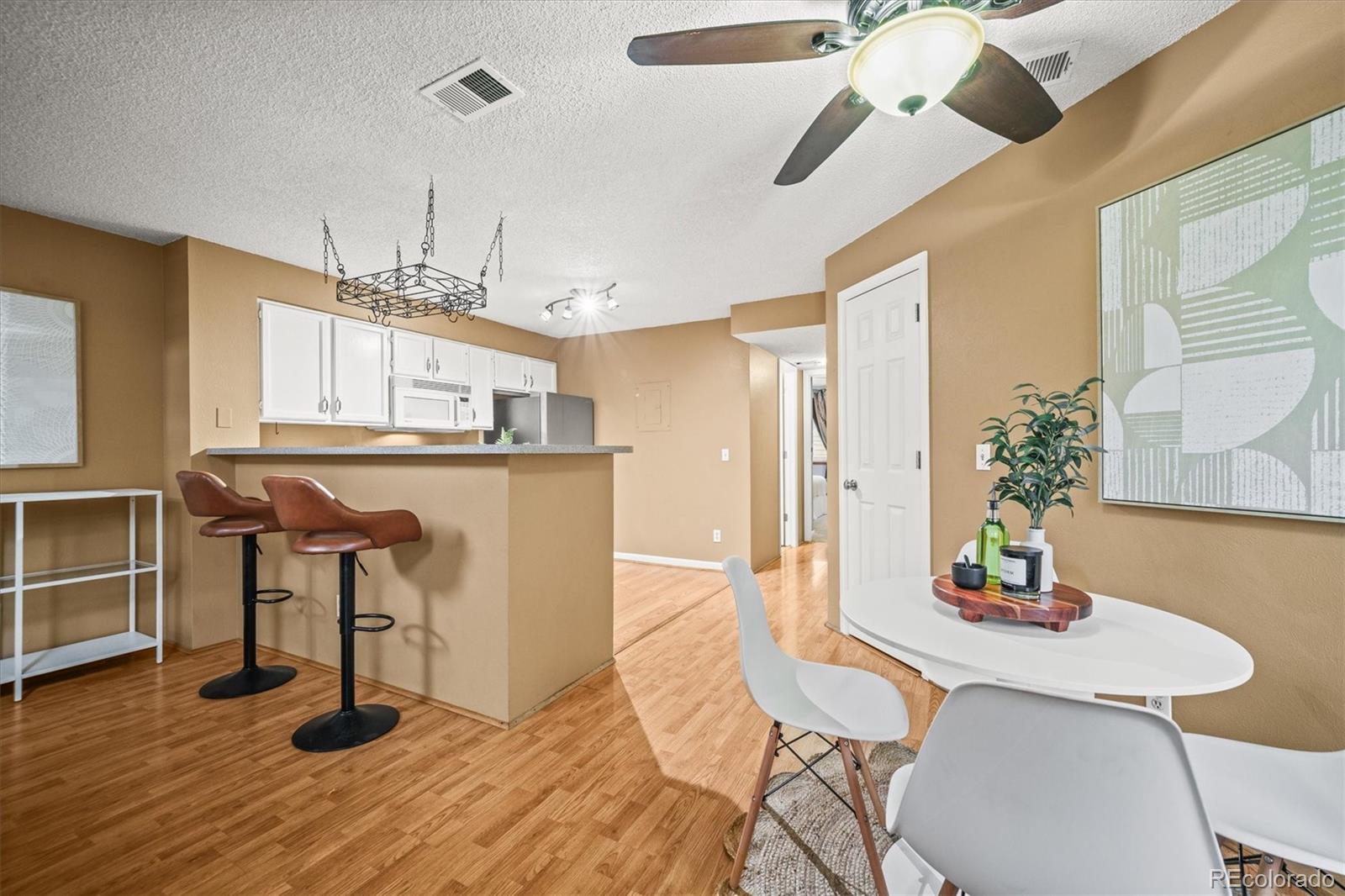 MLS Image #9 for 970 s dahlia street,denver, Colorado