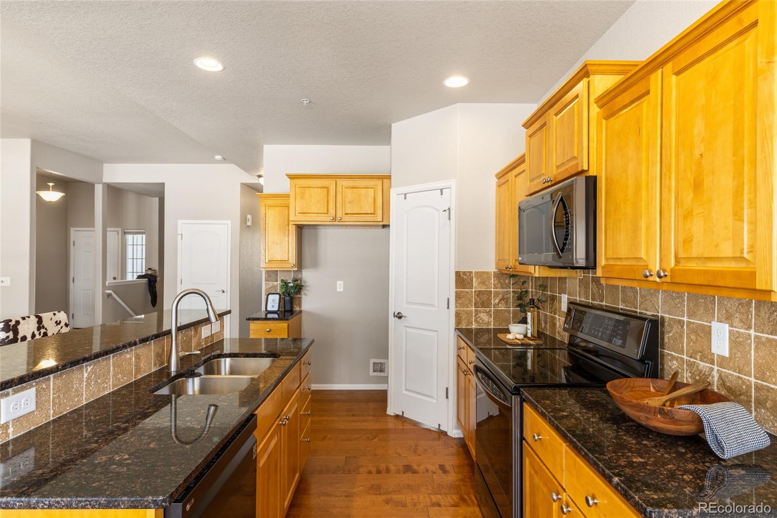 MLS Image #12 for 2975  denver drive,fort collins, Colorado