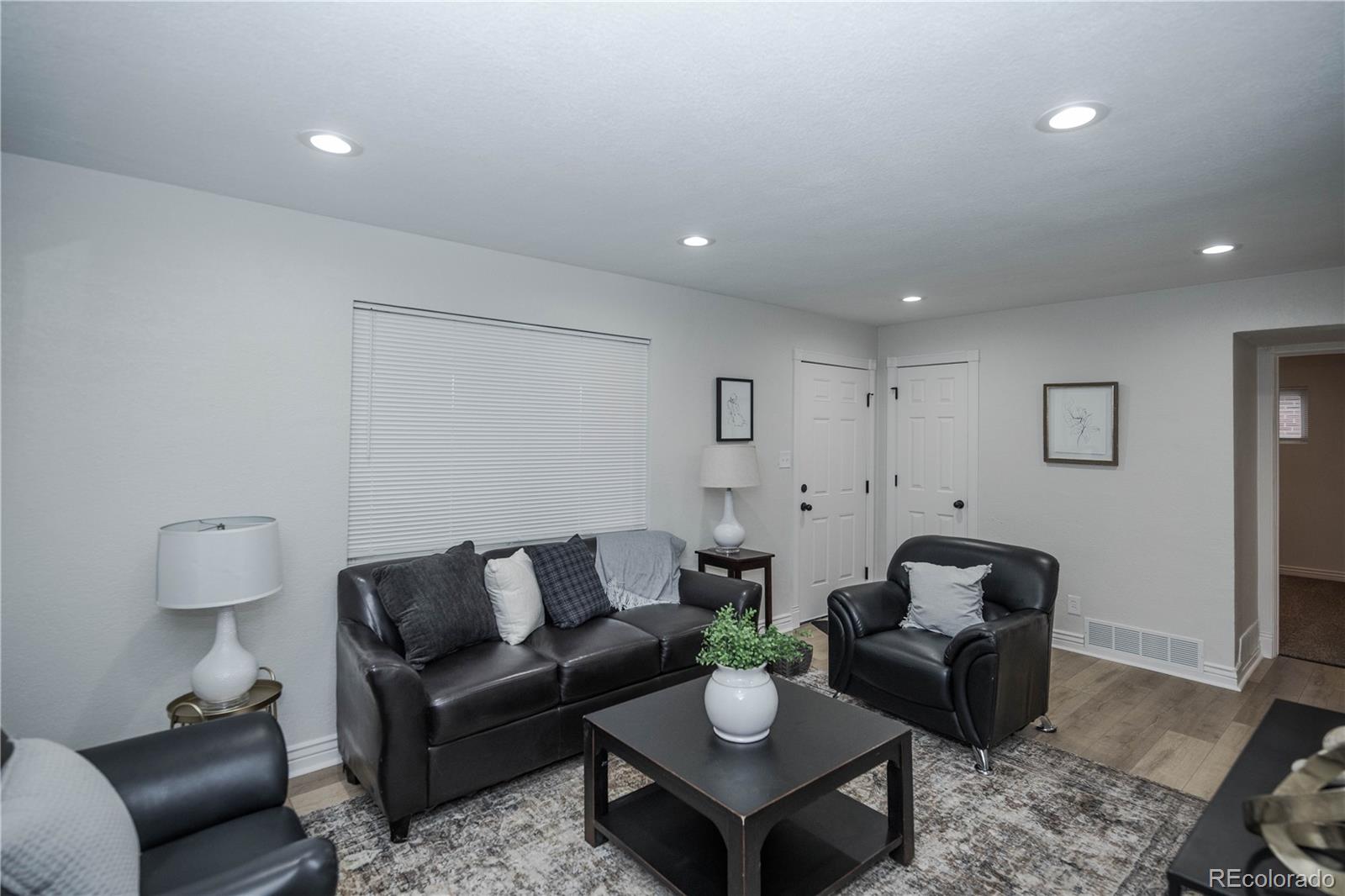 MLS Image #5 for 13360 e 7th avenue,aurora, Colorado