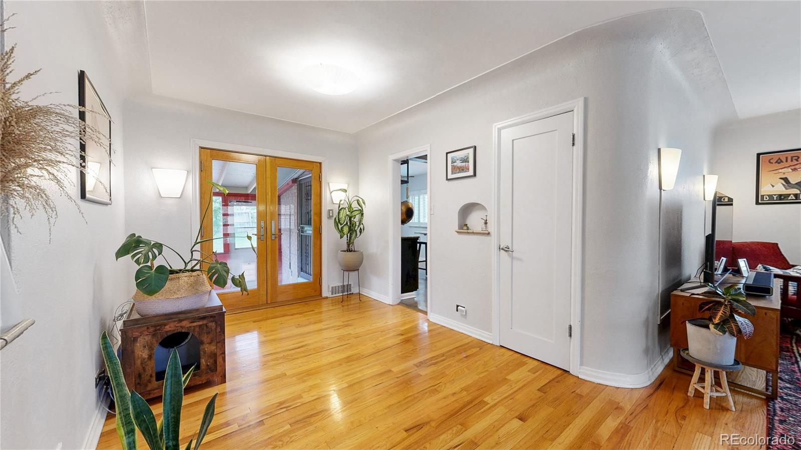 MLS Image #10 for 940  grape street,denver, Colorado