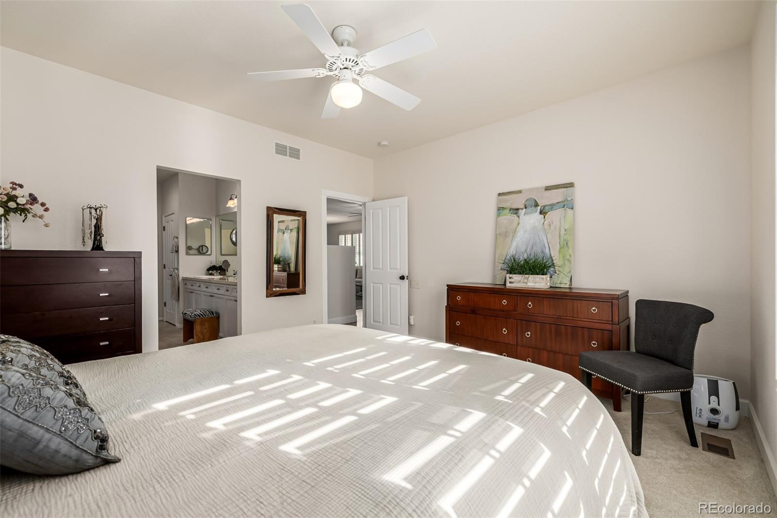 MLS Image #14 for 7722 e 6th place,denver, Colorado