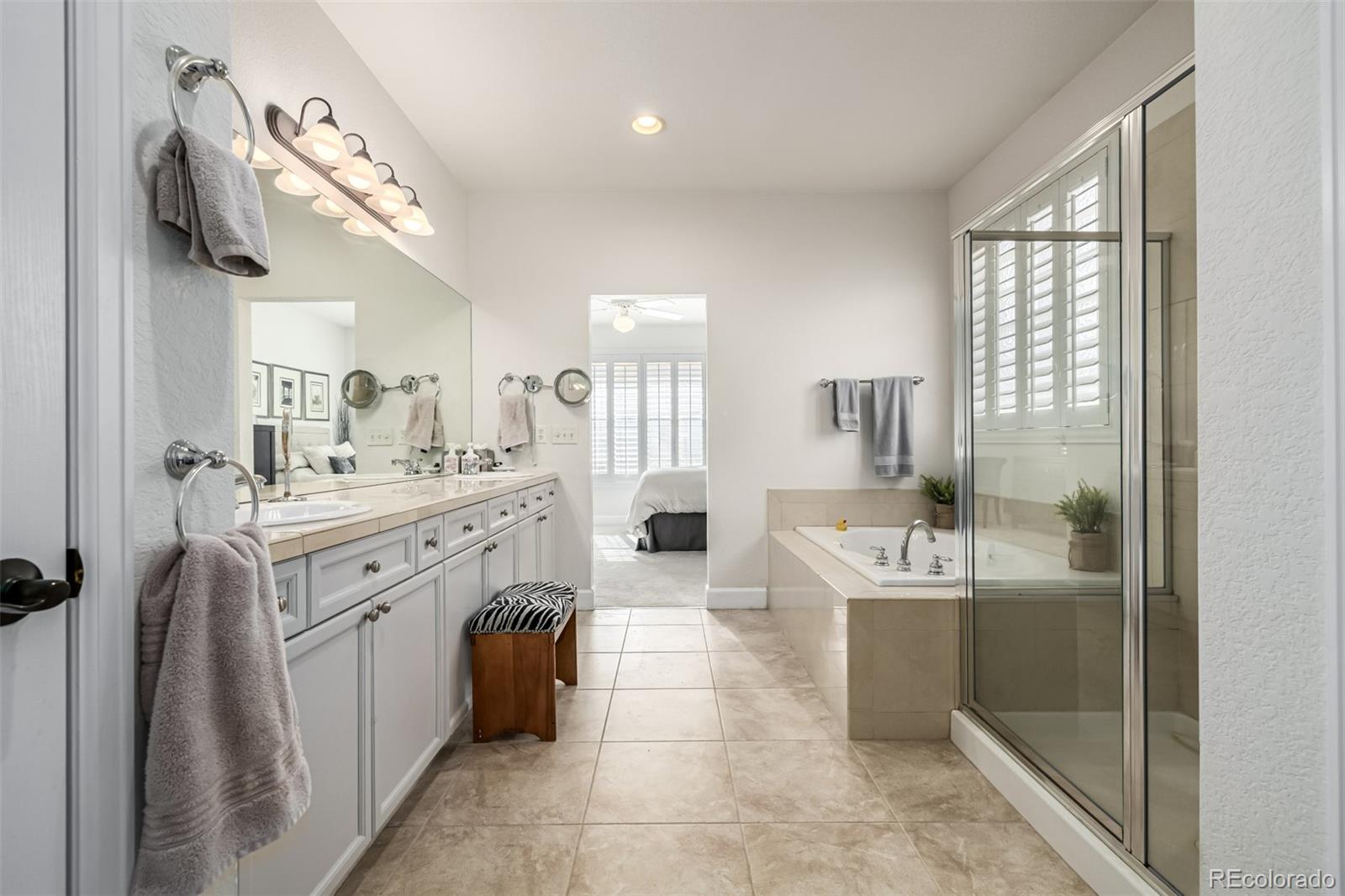 MLS Image #17 for 7722 e 6th place,denver, Colorado