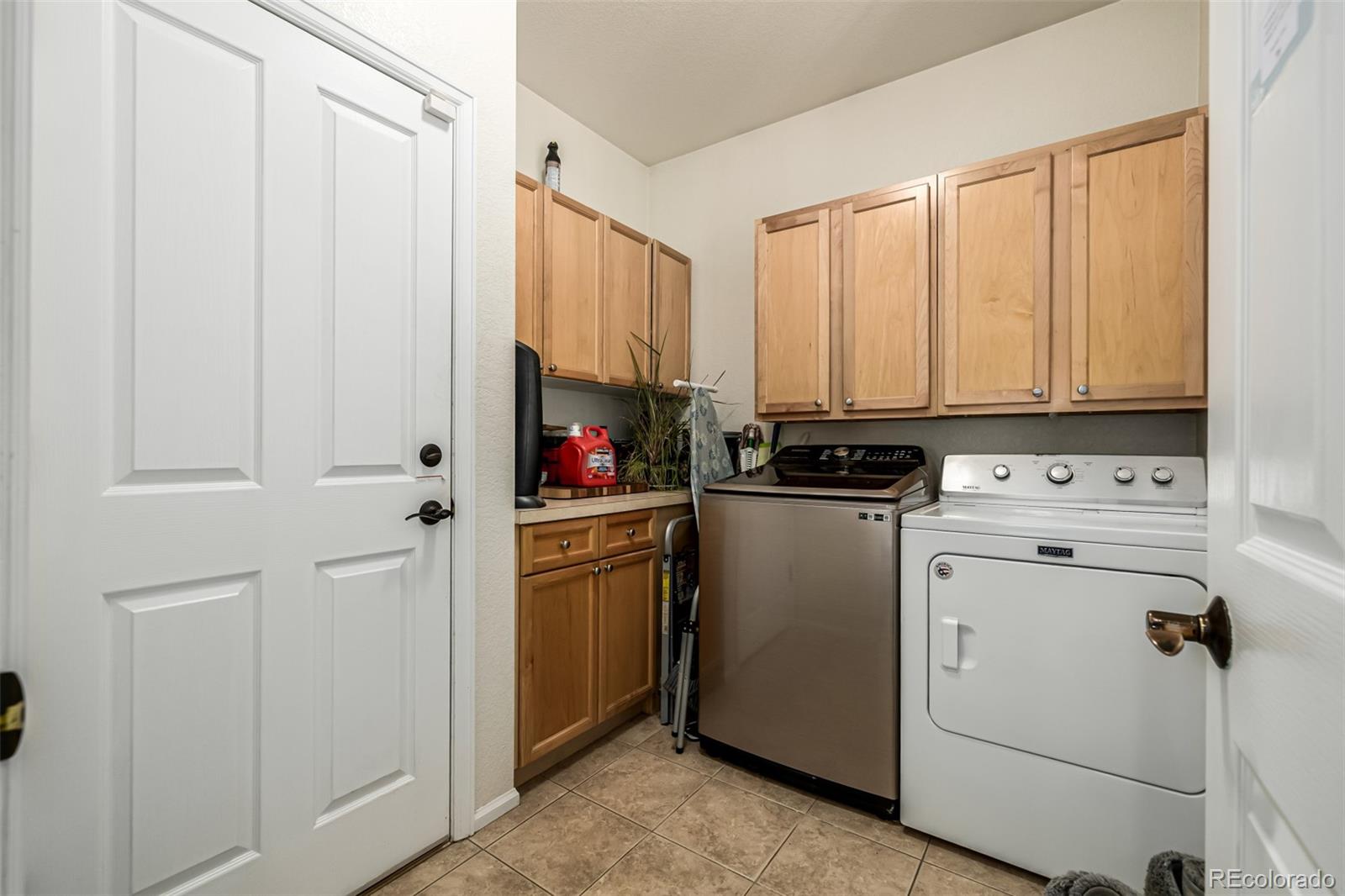 MLS Image #26 for 7722 e 6th place,denver, Colorado