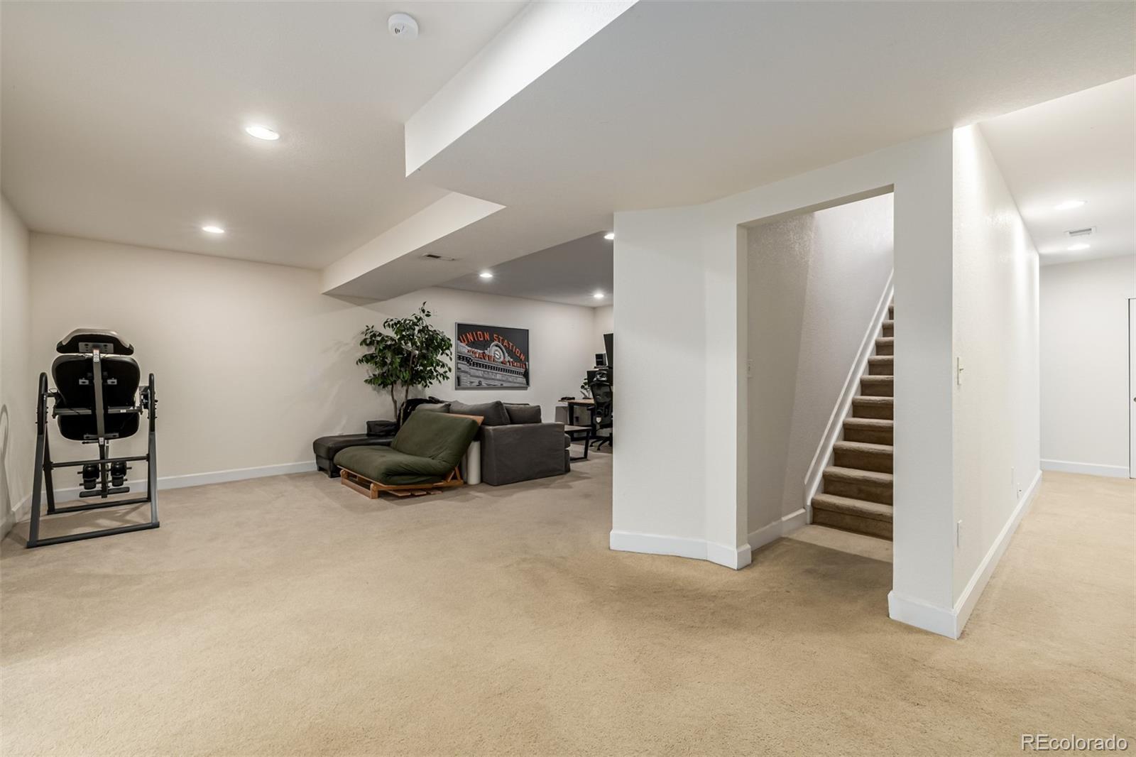 MLS Image #27 for 7722 e 6th place,denver, Colorado