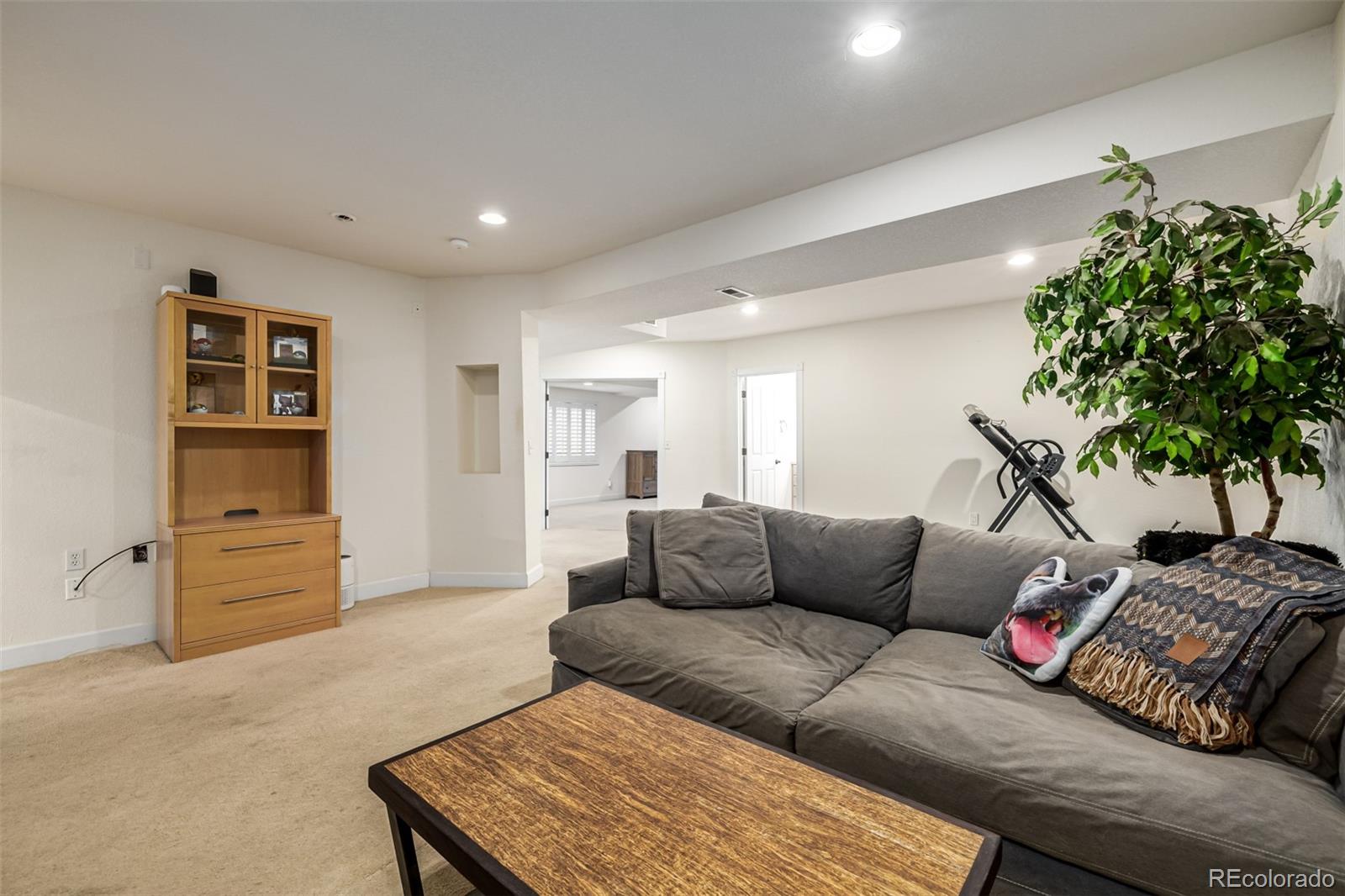 MLS Image #28 for 7722 e 6th place,denver, Colorado