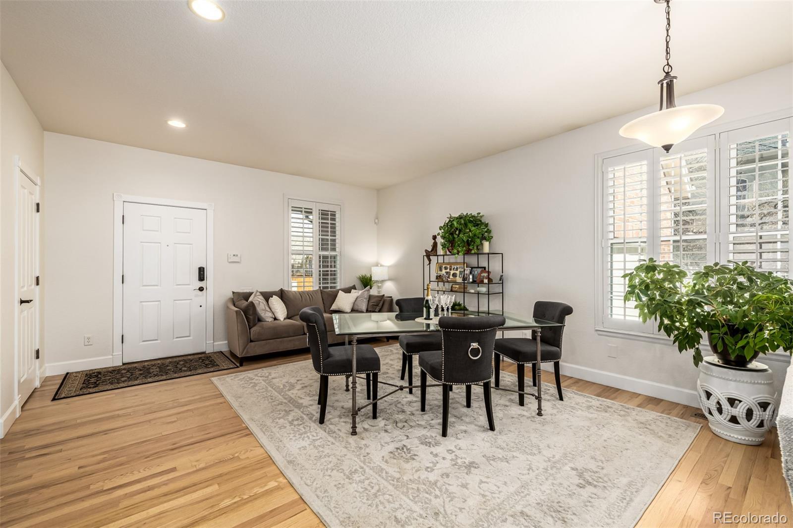 MLS Image #3 for 7722 e 6th place,denver, Colorado