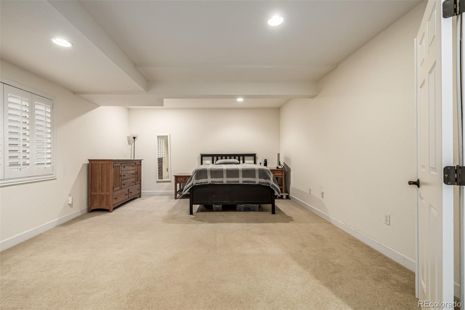 MLS Image #32 for 7722 e 6th place,denver, Colorado