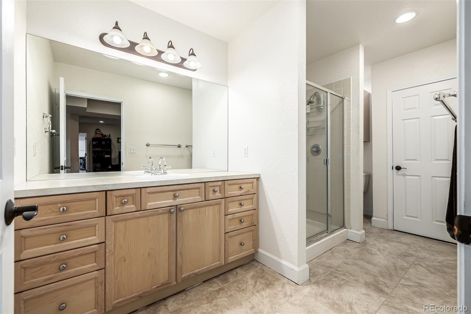 MLS Image #34 for 7722 e 6th place,denver, Colorado