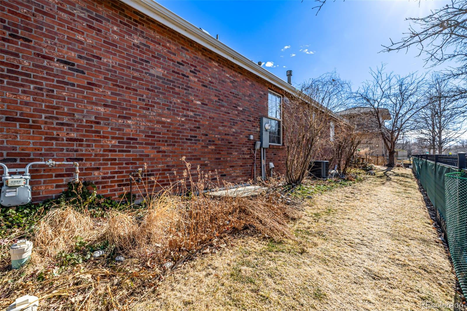 MLS Image #40 for 7722 e 6th place,denver, Colorado