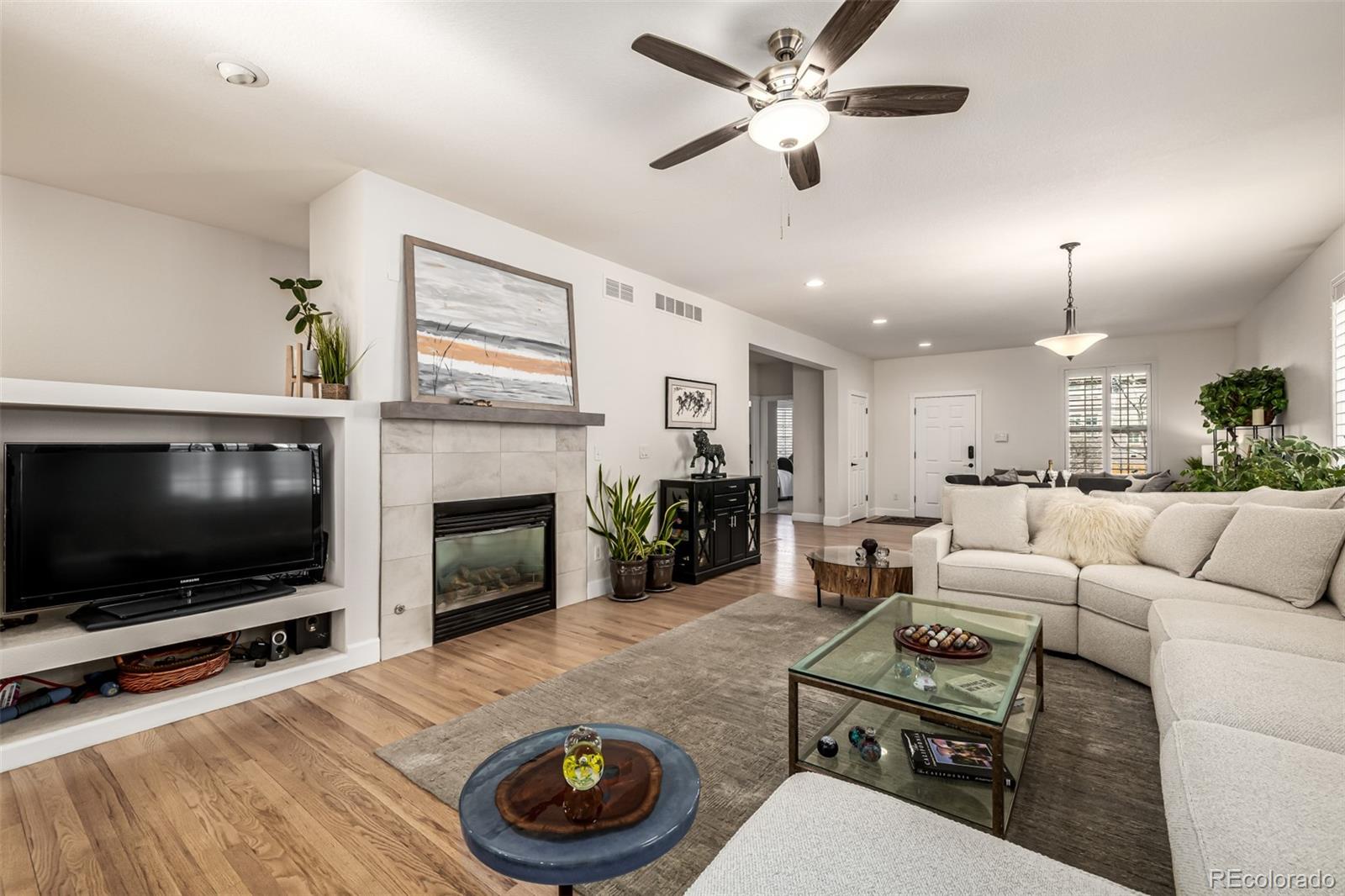 MLS Image #5 for 7722 e 6th place,denver, Colorado