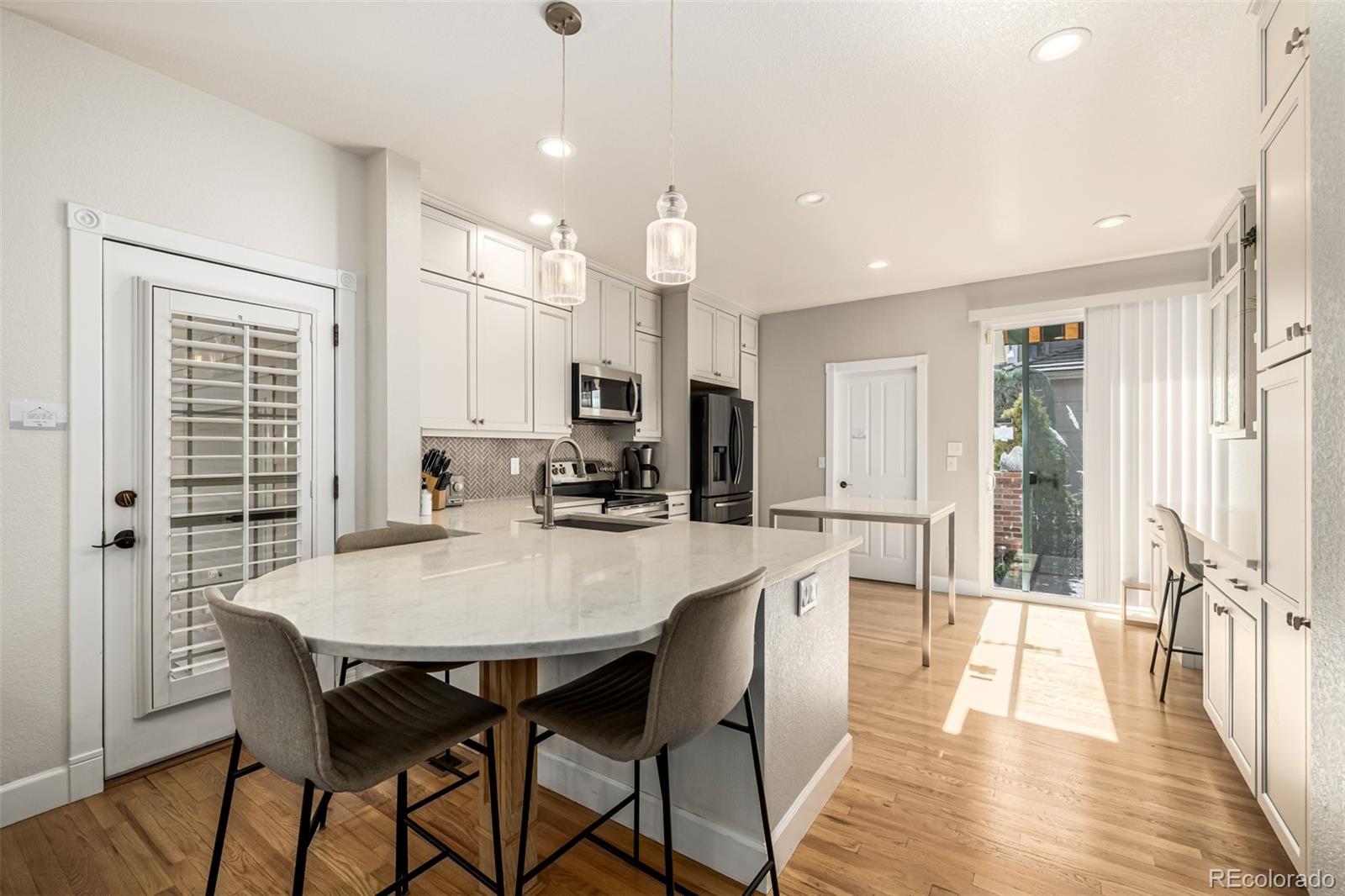 MLS Image #8 for 7722 e 6th place,denver, Colorado