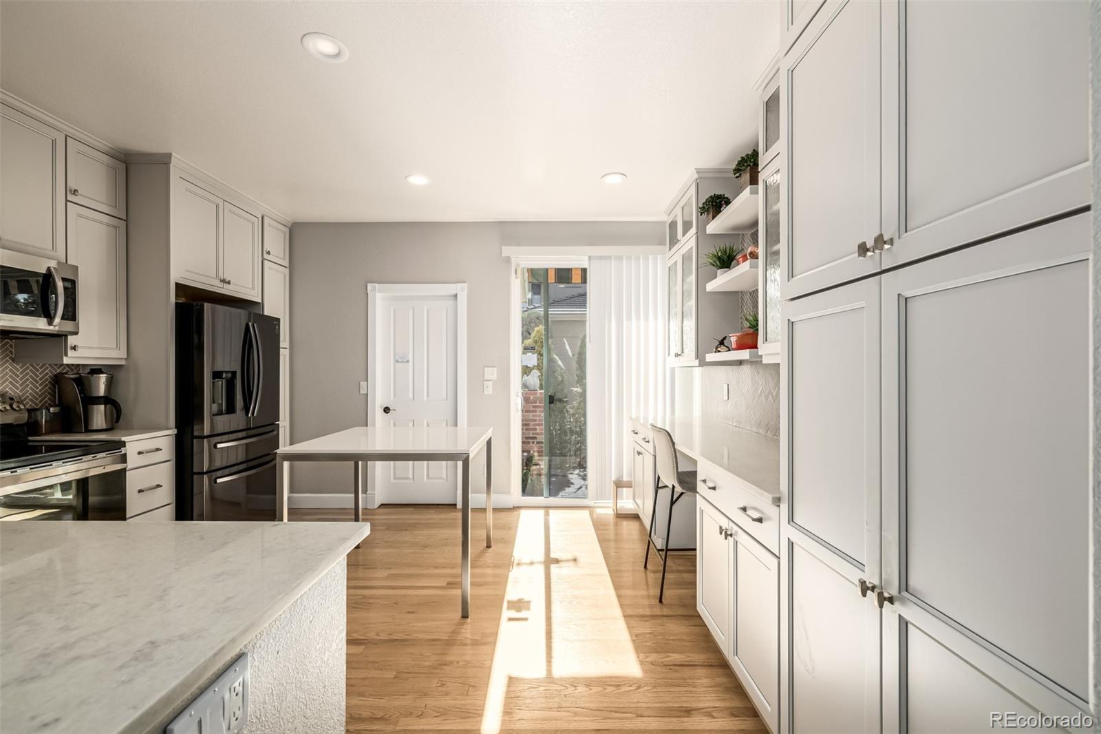 MLS Image #9 for 7722 e 6th place,denver, Colorado