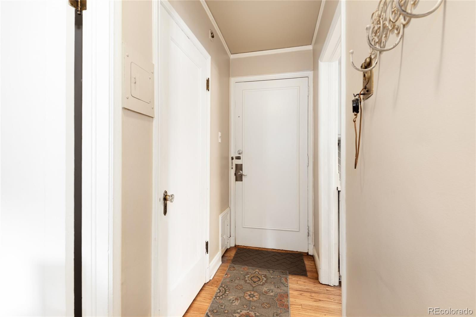 MLS Image #18 for 931 n emerson street 1,denver, Colorado