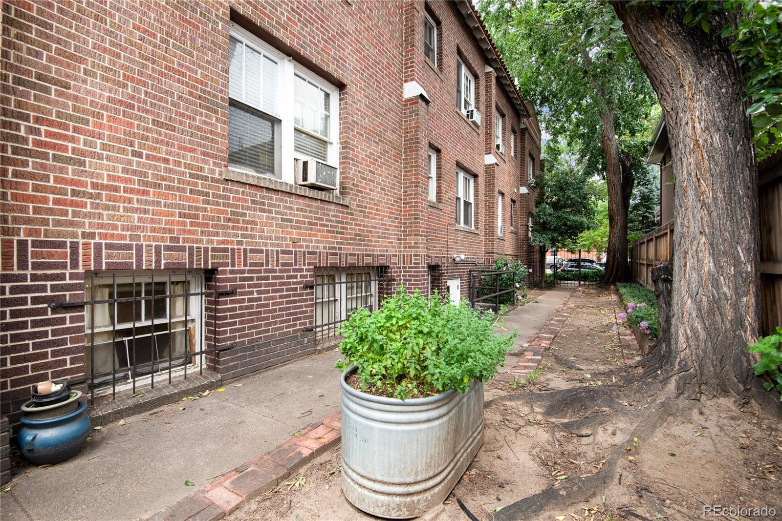 MLS Image #22 for 931 n emerson street 1,denver, Colorado