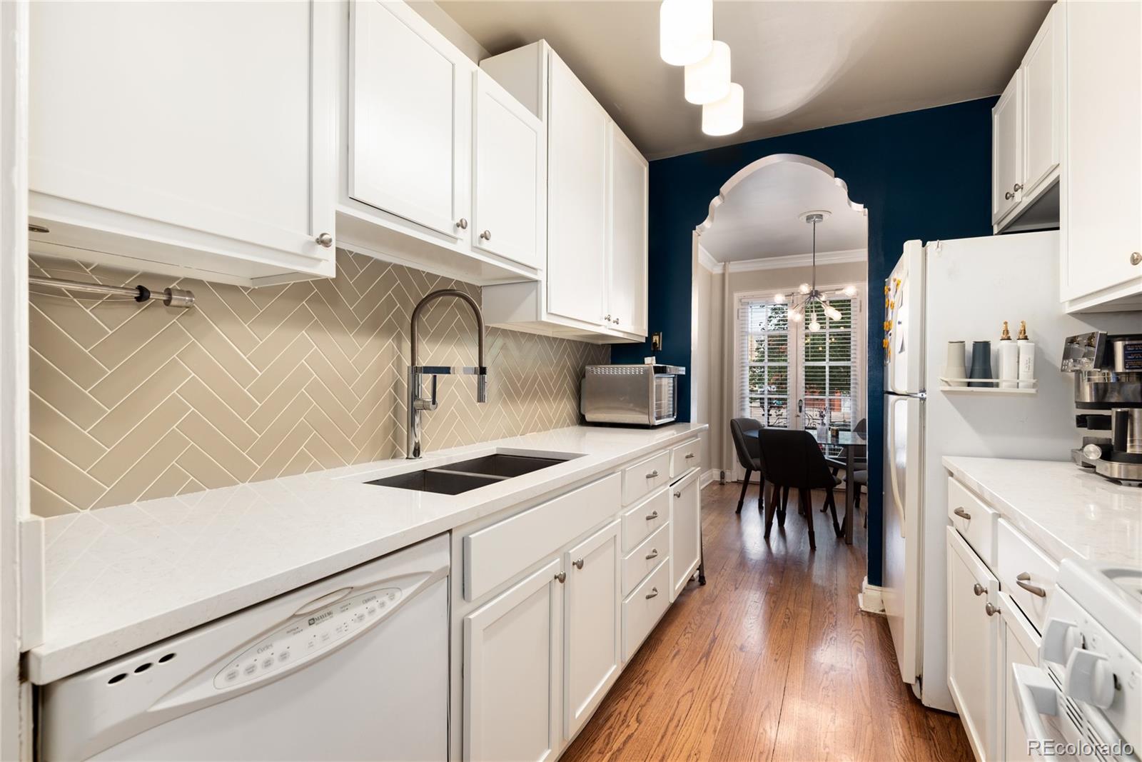 MLS Image #3 for 931 n emerson street 1,denver, Colorado