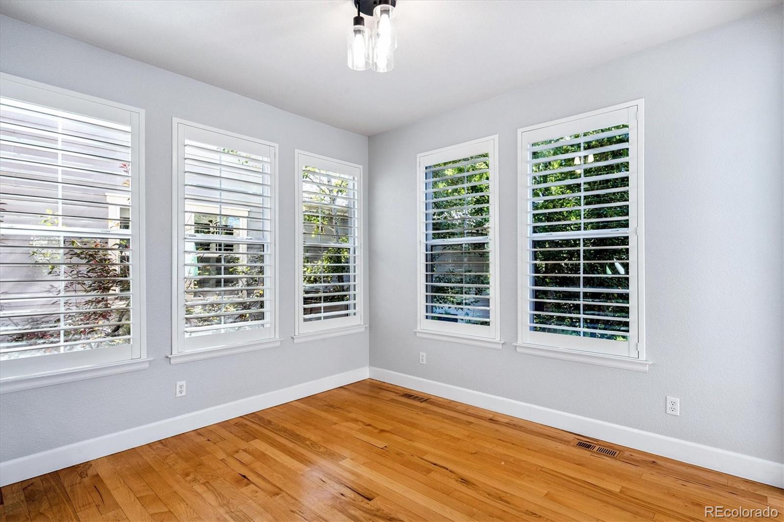 MLS Image #10 for 7948 e 23rd avenue,denver, Colorado