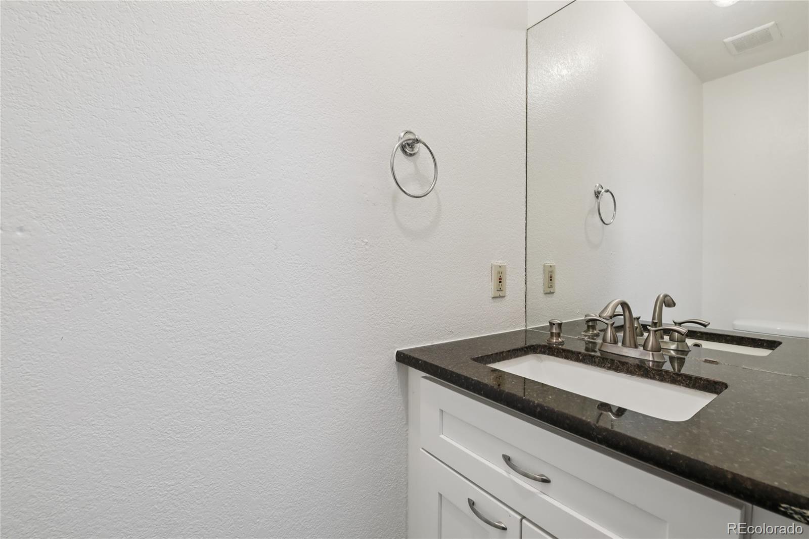 MLS Image #16 for 2450 s oswego street,aurora, Colorado