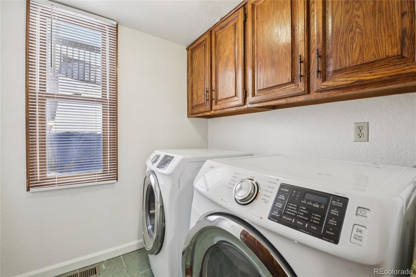 MLS Image #17 for 2450 s oswego street,aurora, Colorado