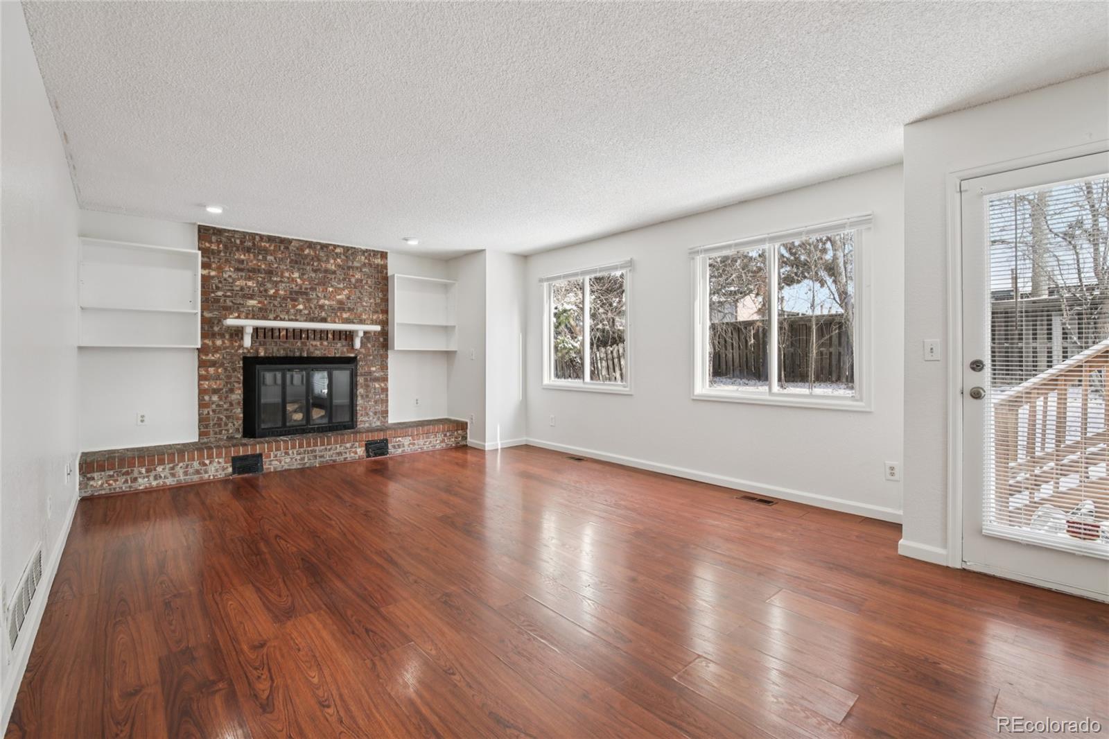 MLS Image #5 for 2450 s oswego street,aurora, Colorado
