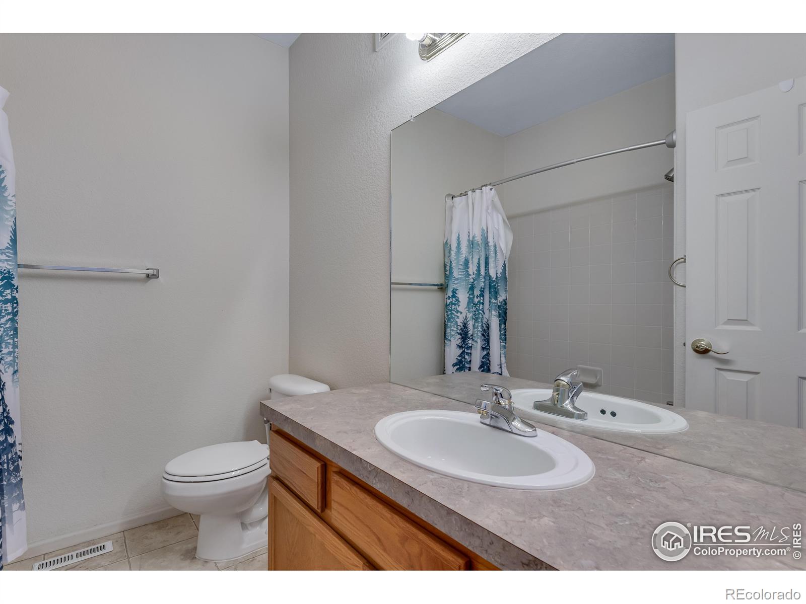 MLS Image #13 for 1405 s chambers road ,aurora, Colorado
