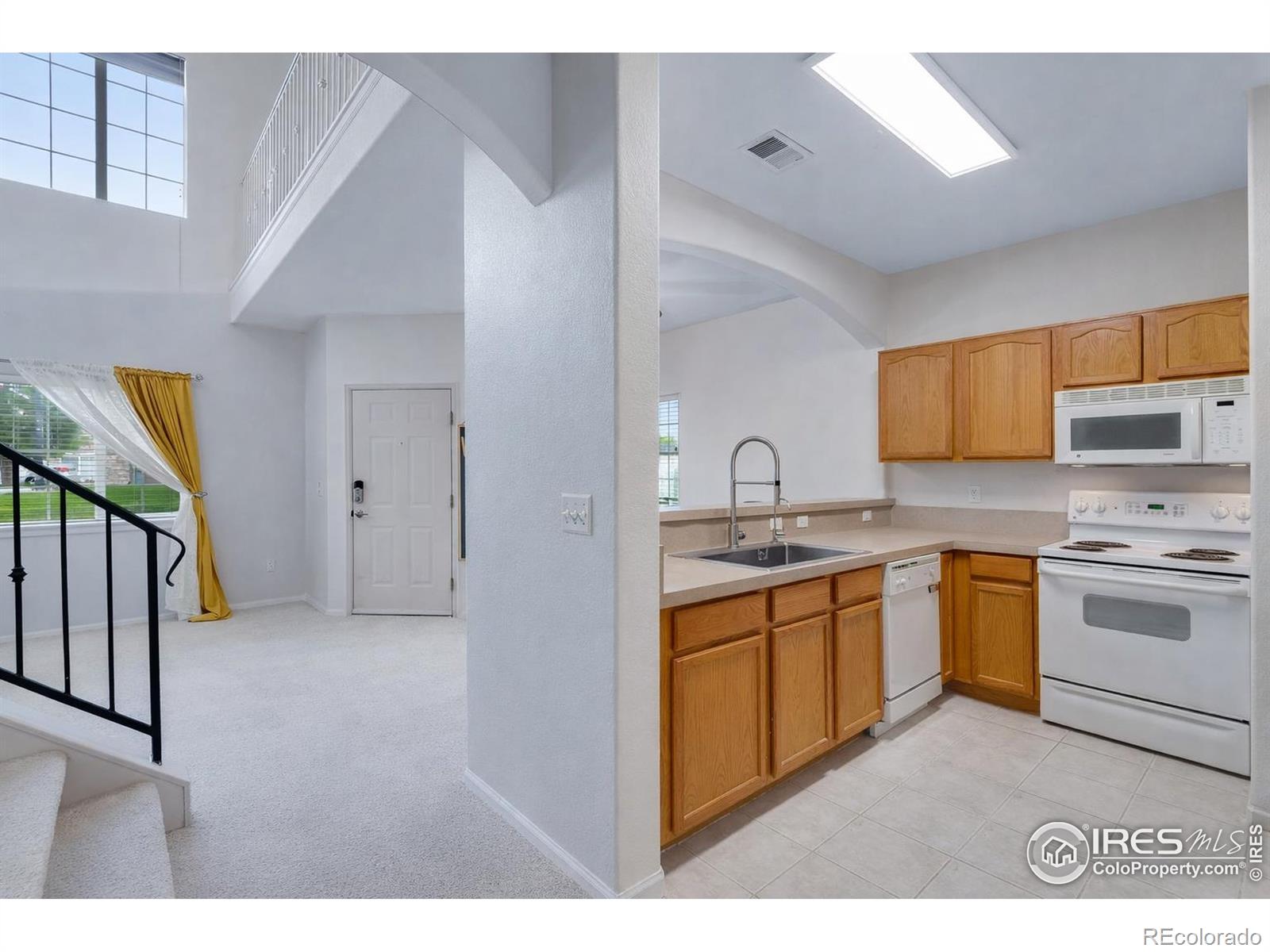 MLS Image #6 for 1405 s chambers road ,aurora, Colorado