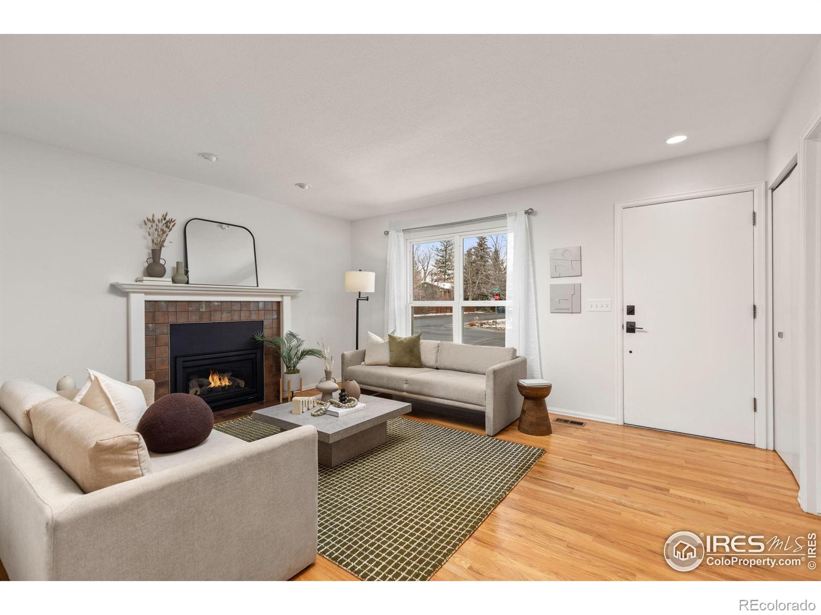 MLS Image #3 for 894 w willow street,louisville, Colorado