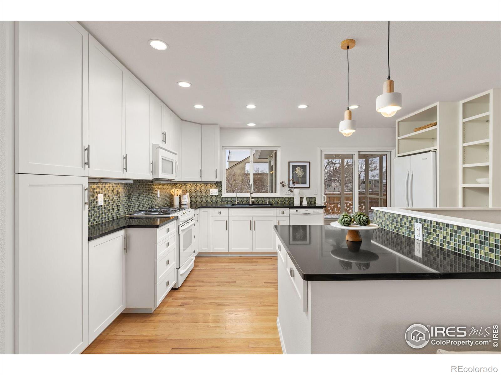MLS Image #5 for 894 w willow street,louisville, Colorado