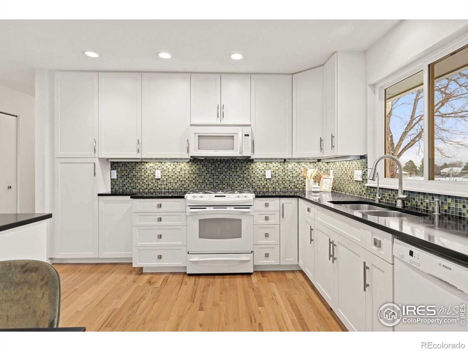 MLS Image #6 for 894 w willow street,louisville, Colorado