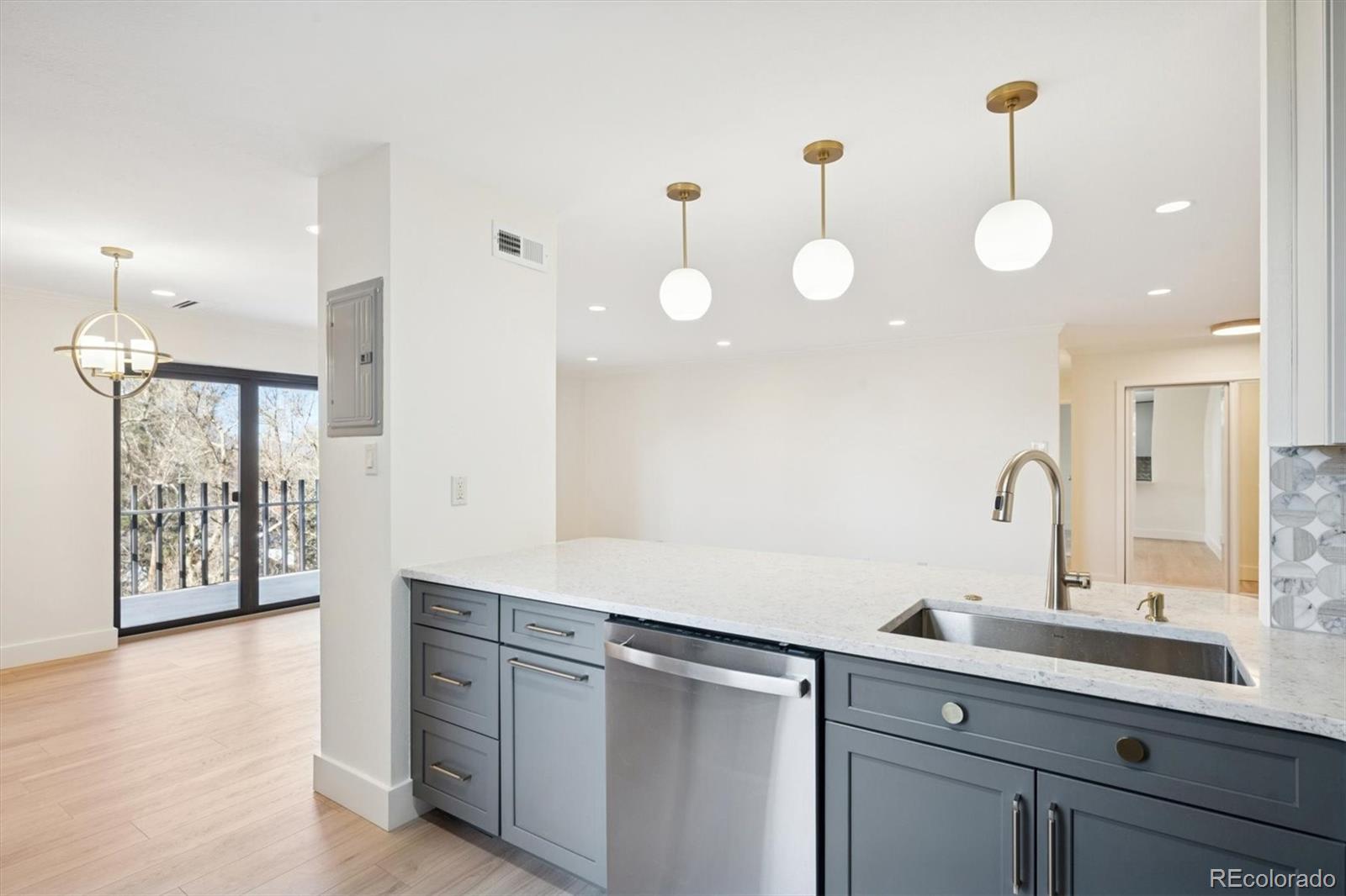MLS Image #12 for 460 s marion parkway 604,denver, Colorado