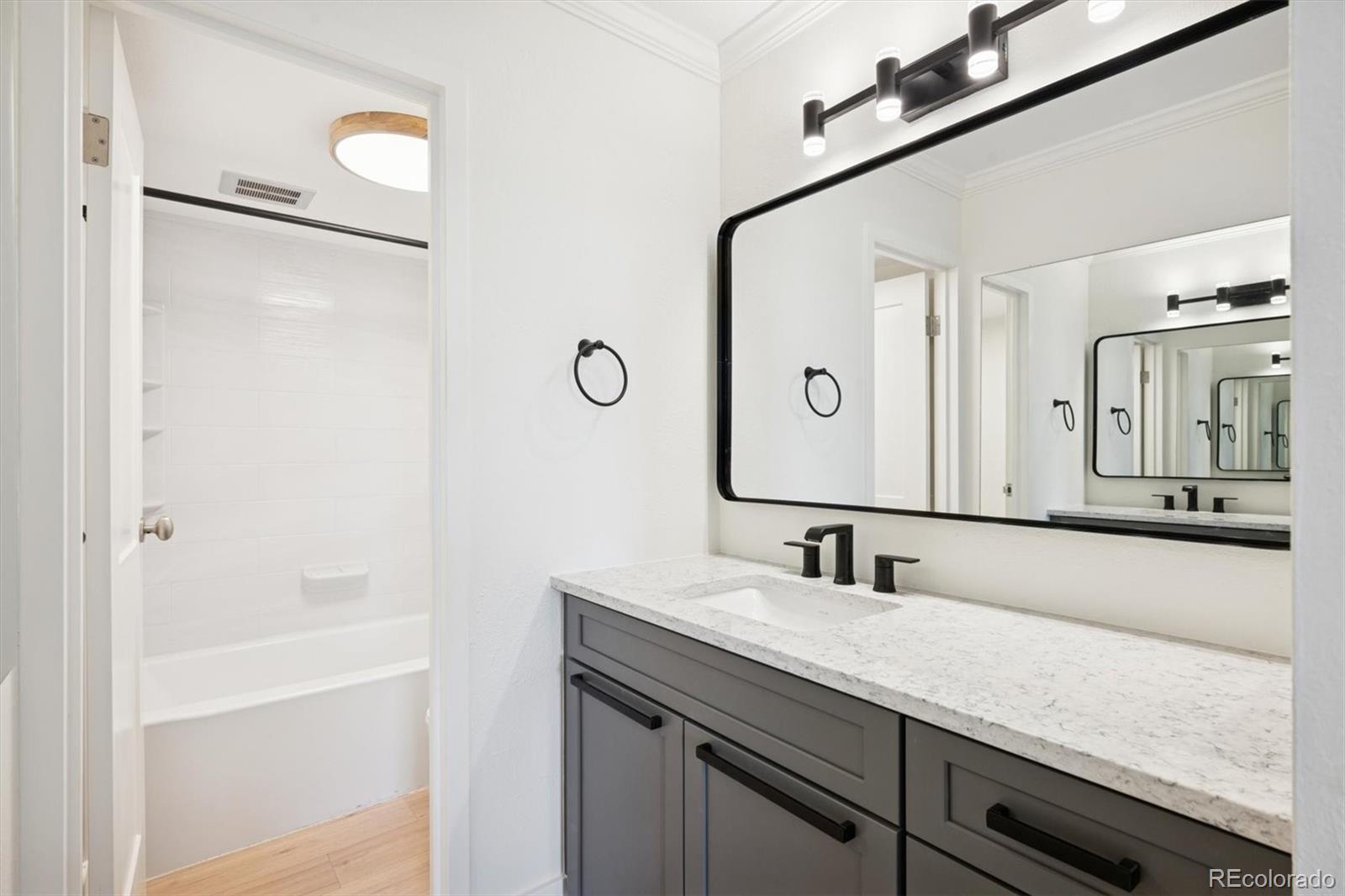MLS Image #19 for 460 s marion parkway 604,denver, Colorado