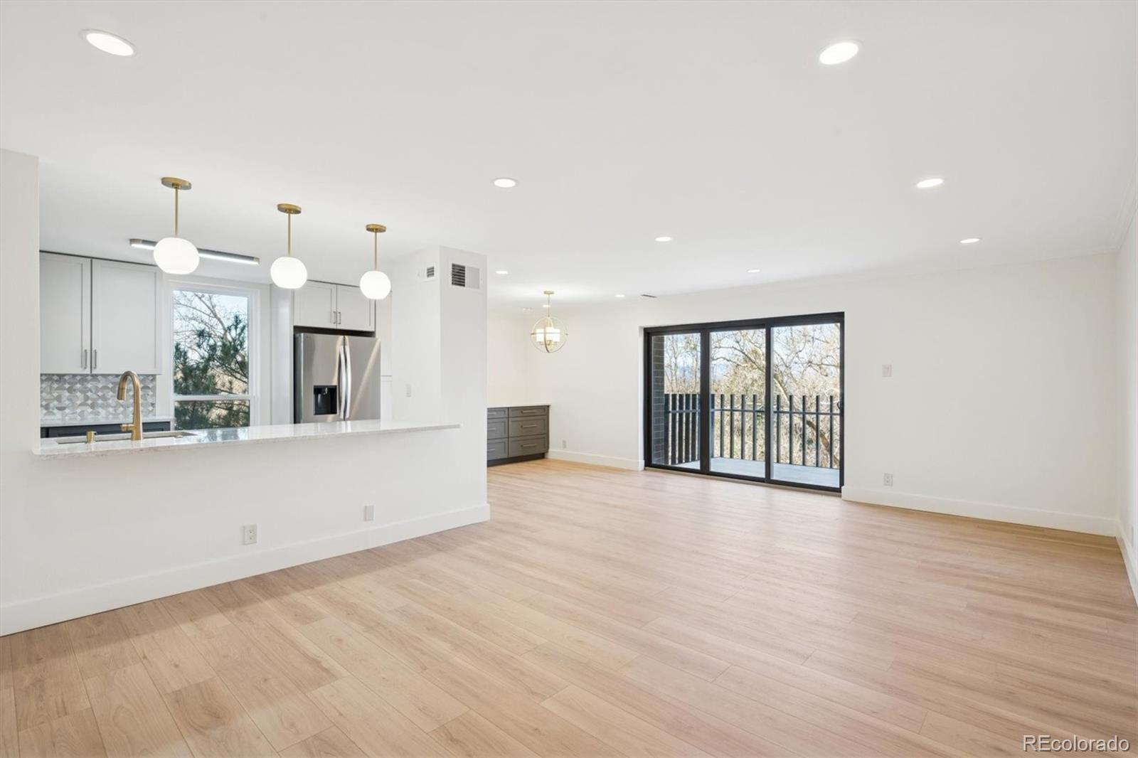 MLS Image #2 for 460 s marion parkway 604,denver, Colorado
