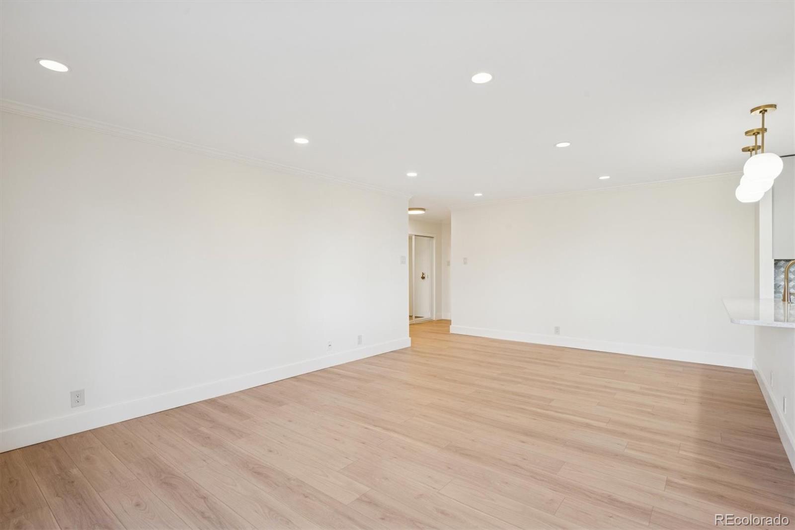 MLS Image #3 for 460 s marion parkway 604,denver, Colorado