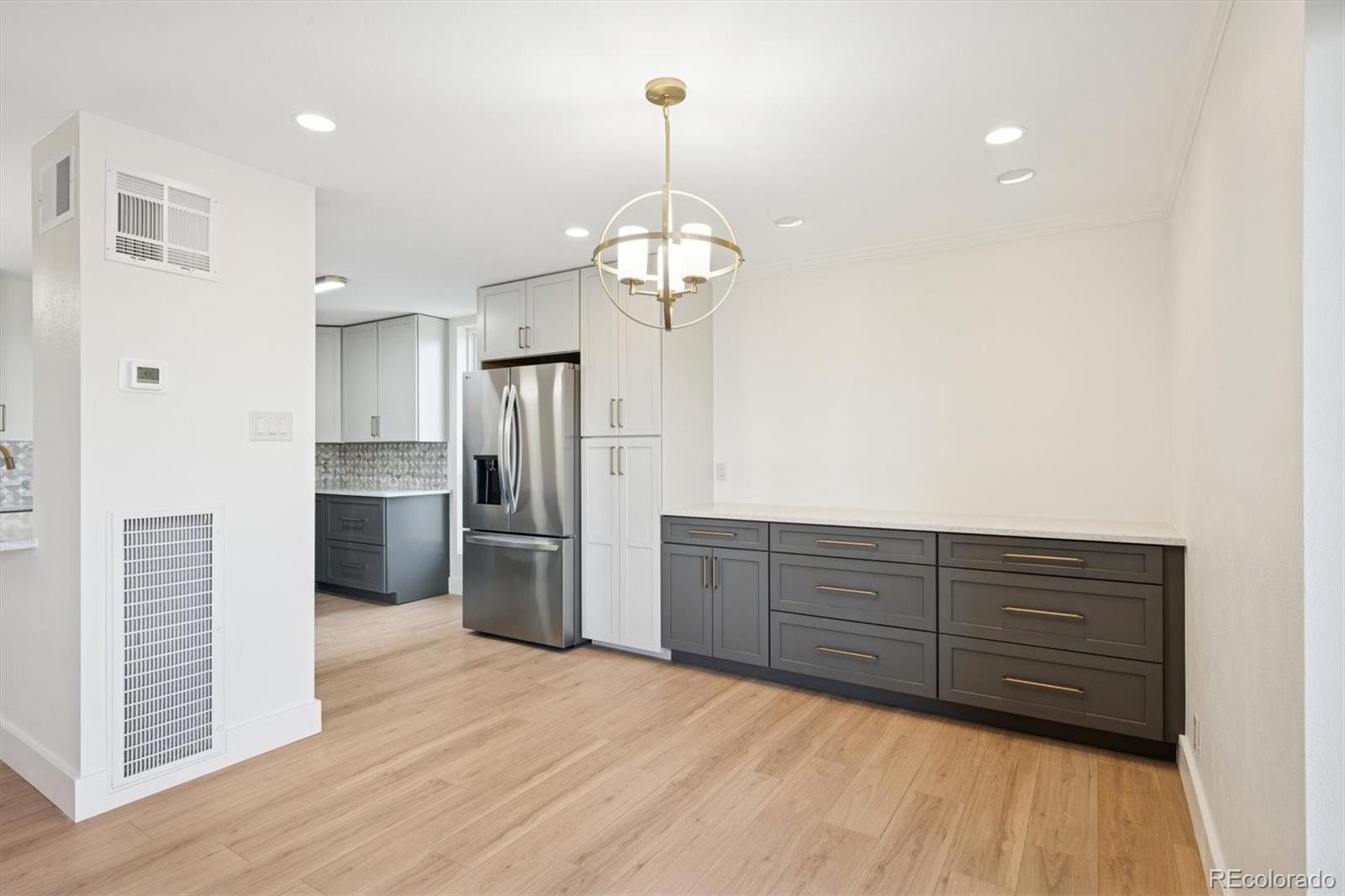 MLS Image #6 for 460 s marion parkway 604,denver, Colorado