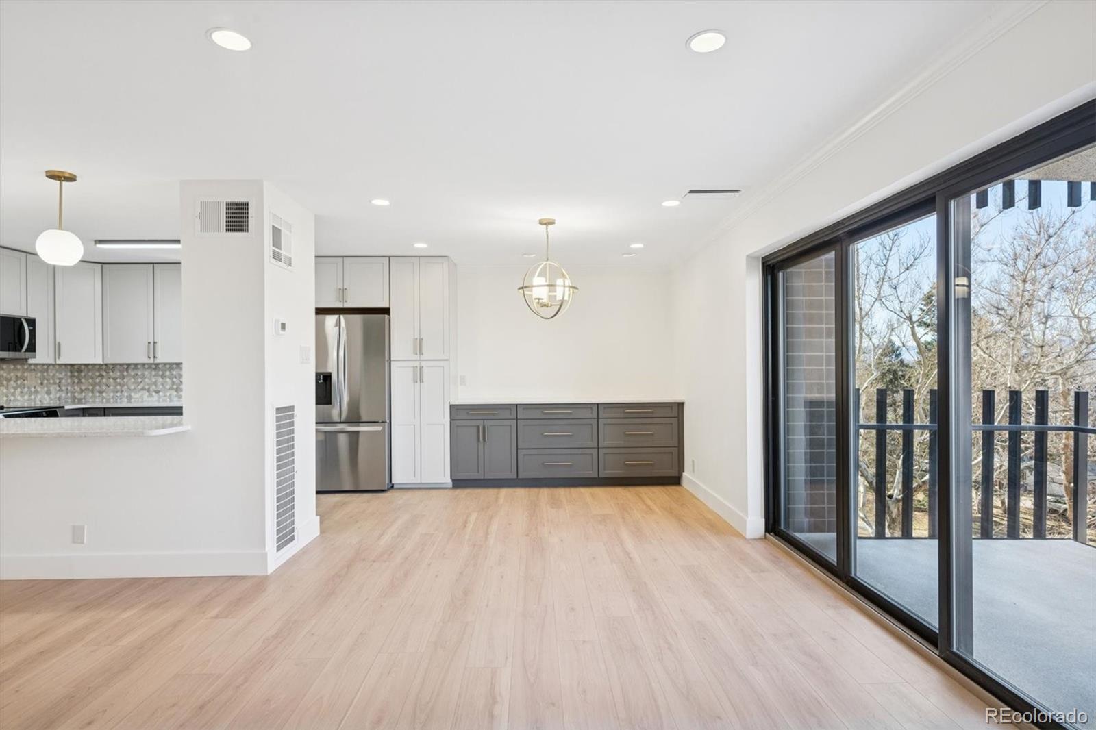 MLS Image #9 for 460 s marion parkway 604,denver, Colorado