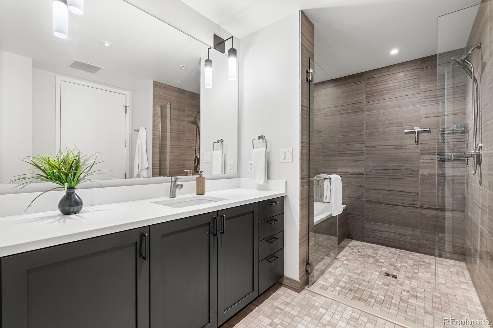 MLS Image #12 for 1750  wewatta street,denver, Colorado