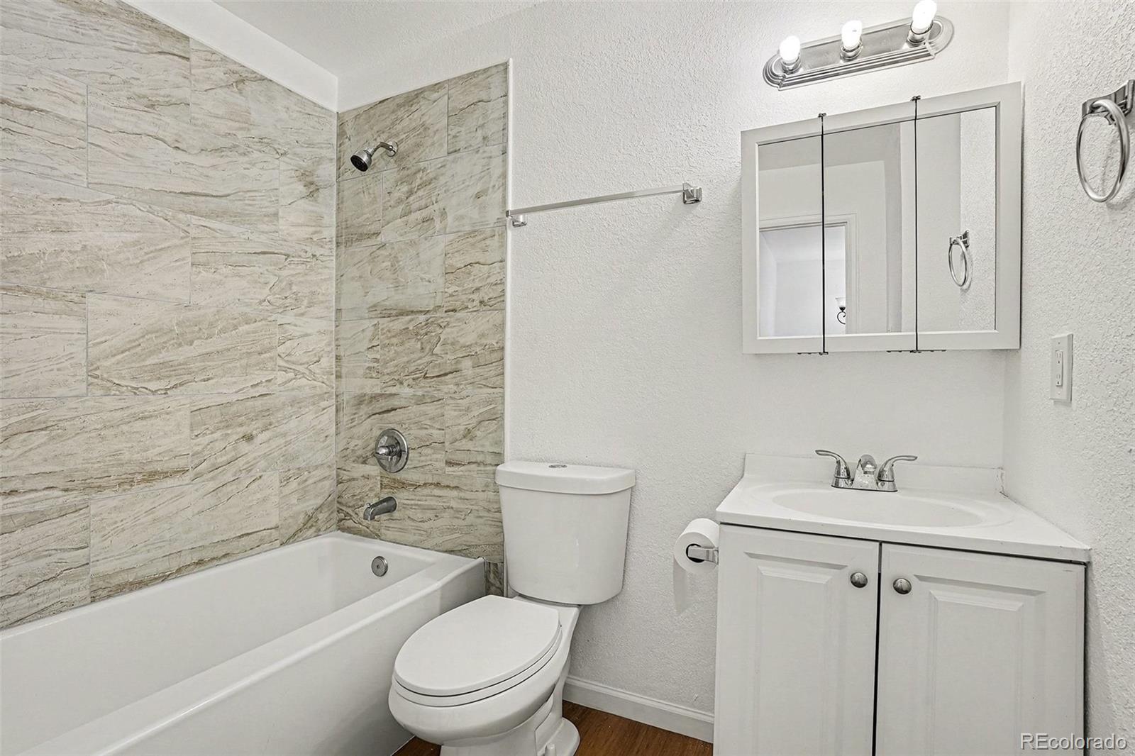 MLS Image #11 for 141  oakland court,aurora, Colorado