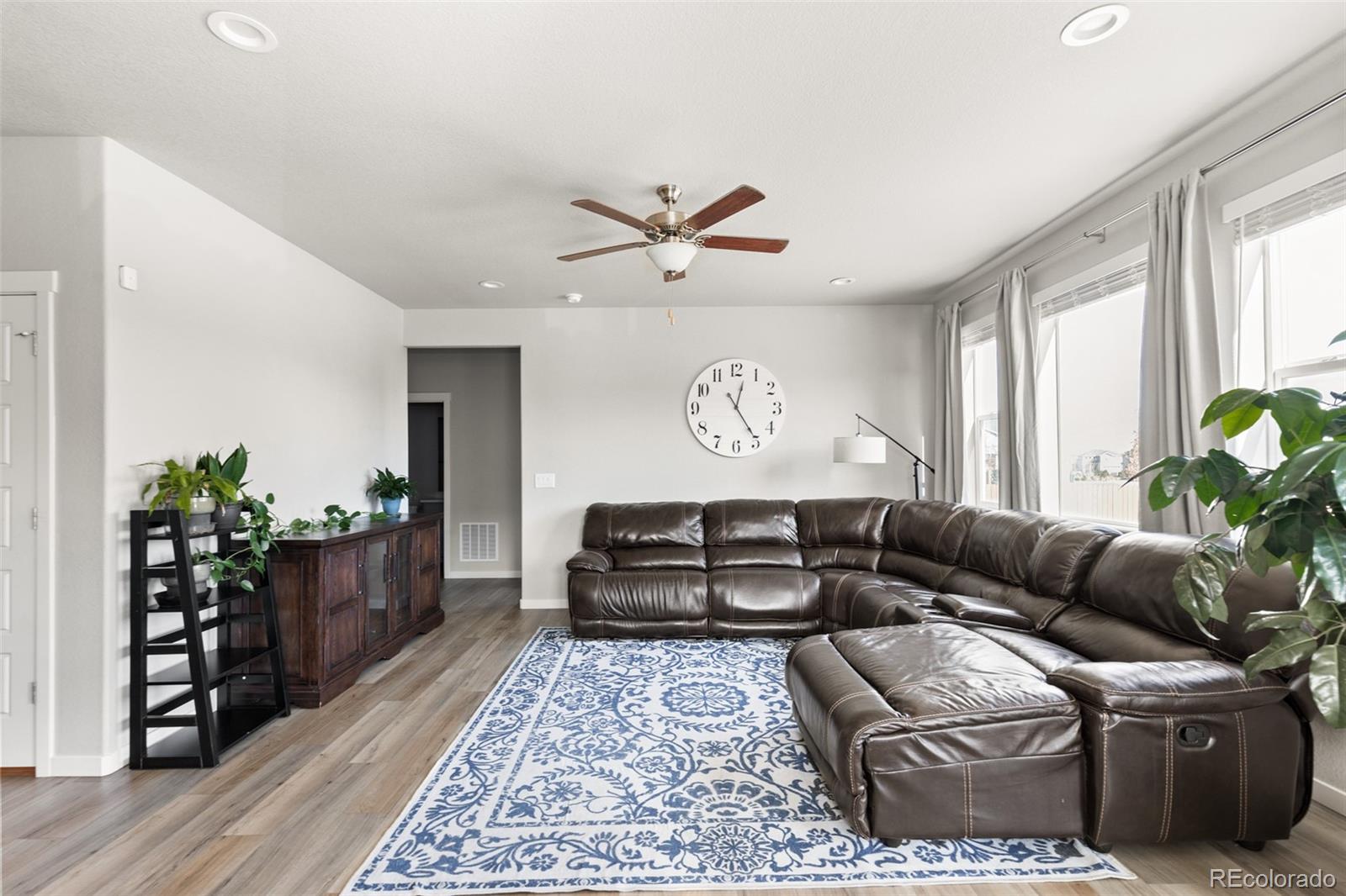MLS Image #10 for 790  griffith street,lochbuie, Colorado