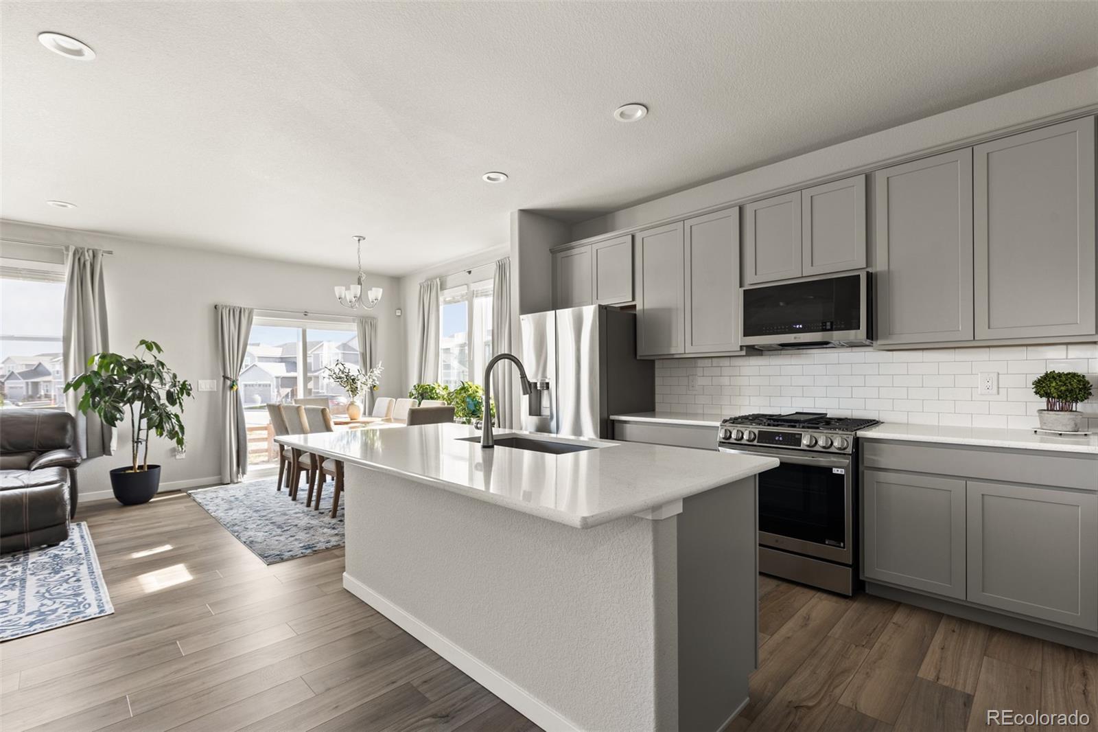 MLS Image #5 for 790  griffith street,lochbuie, Colorado