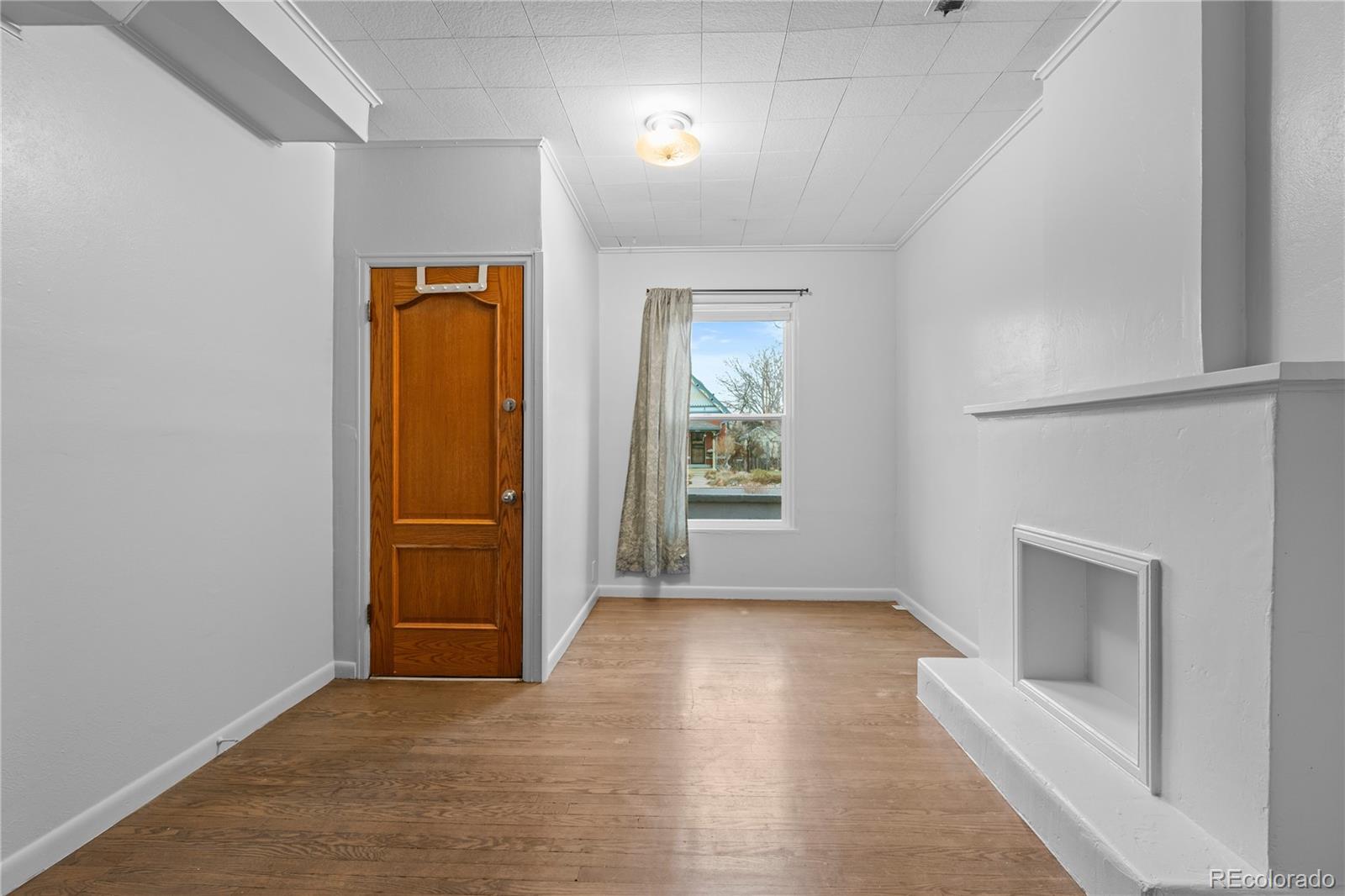 MLS Image #3 for 1435 s lincoln street,denver, Colorado