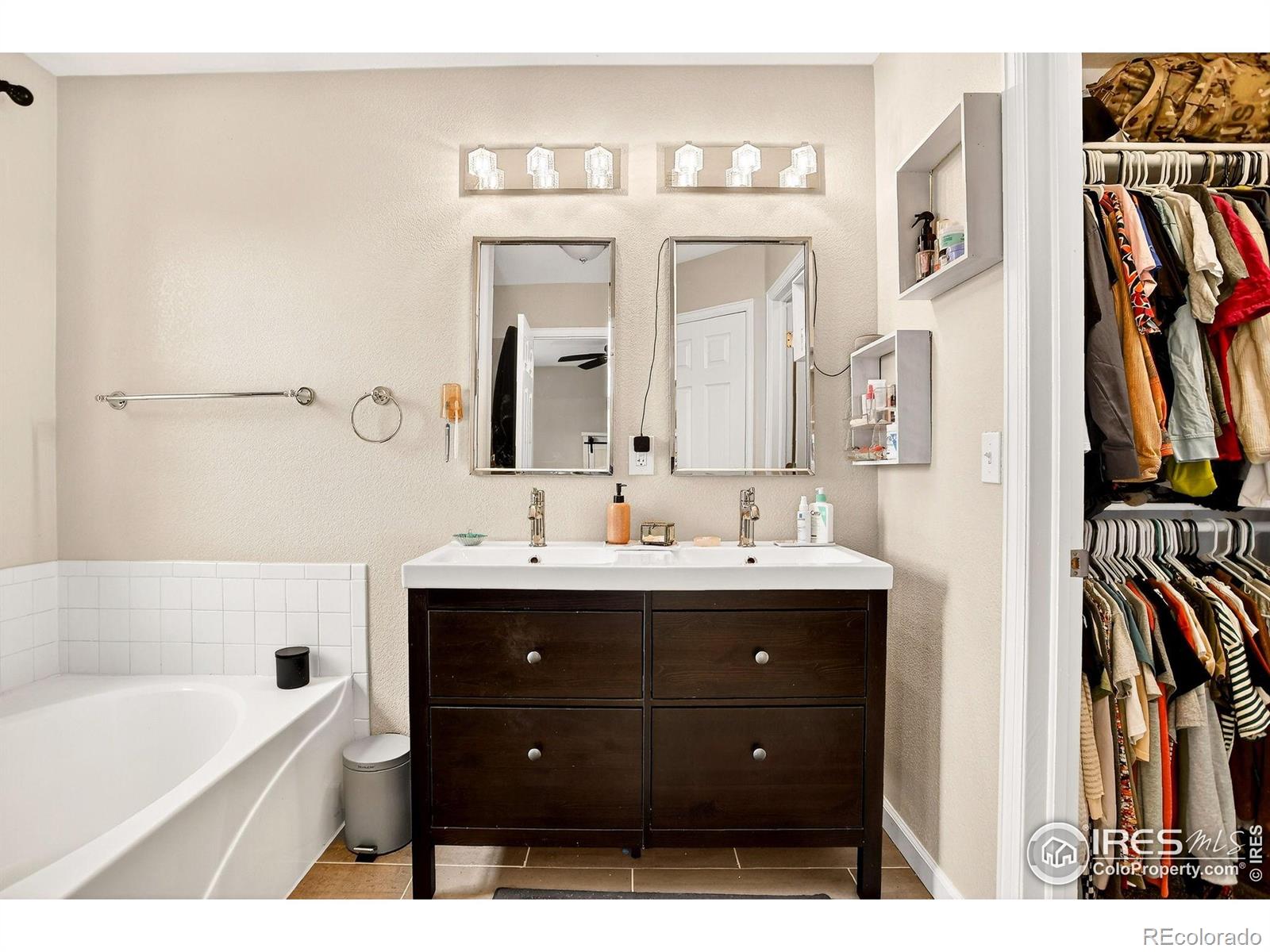 MLS Image #23 for 5491 s versailles street,aurora, Colorado