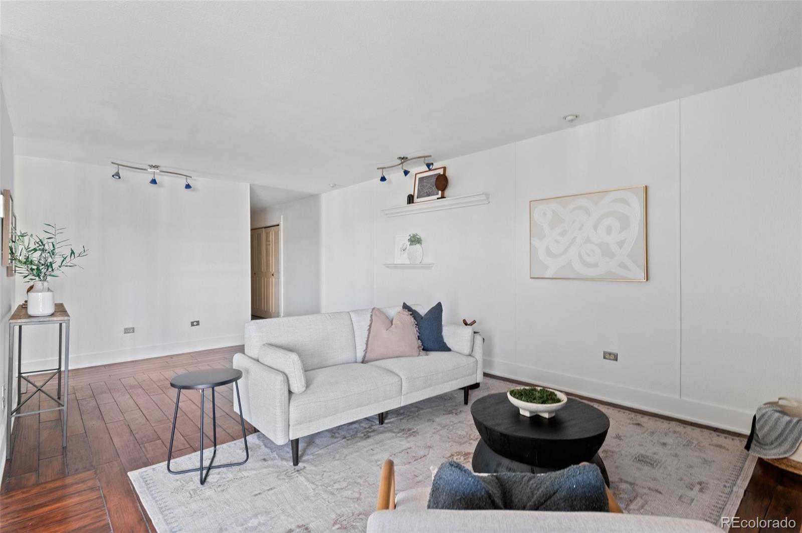 MLS Image #4 for 700 n washington street 502,denver, Colorado