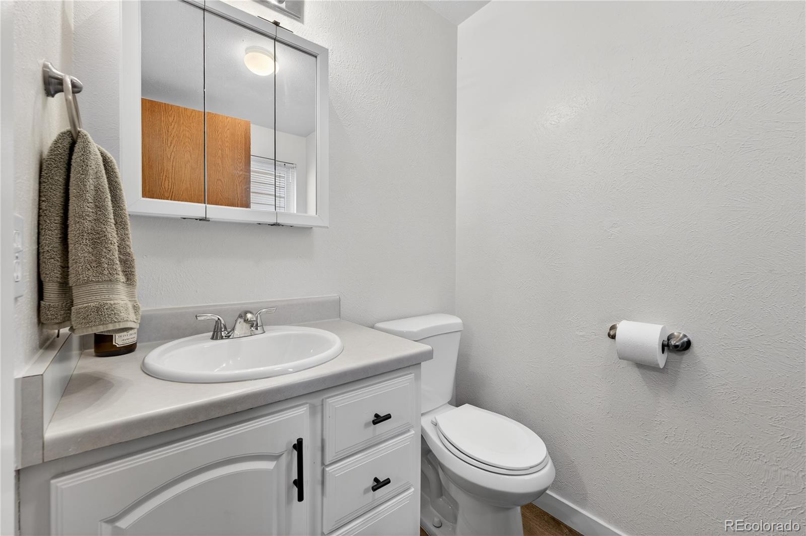 MLS Image #13 for 4730  granby way,denver, Colorado
