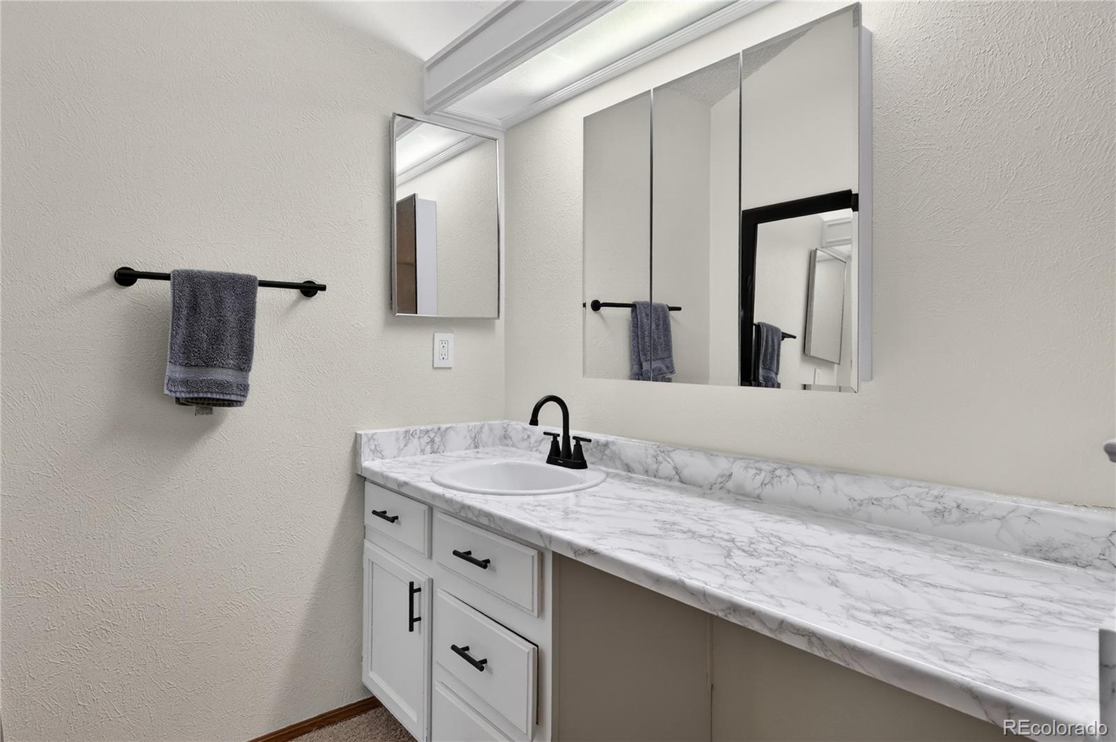 MLS Image #17 for 4730  granby way,denver, Colorado