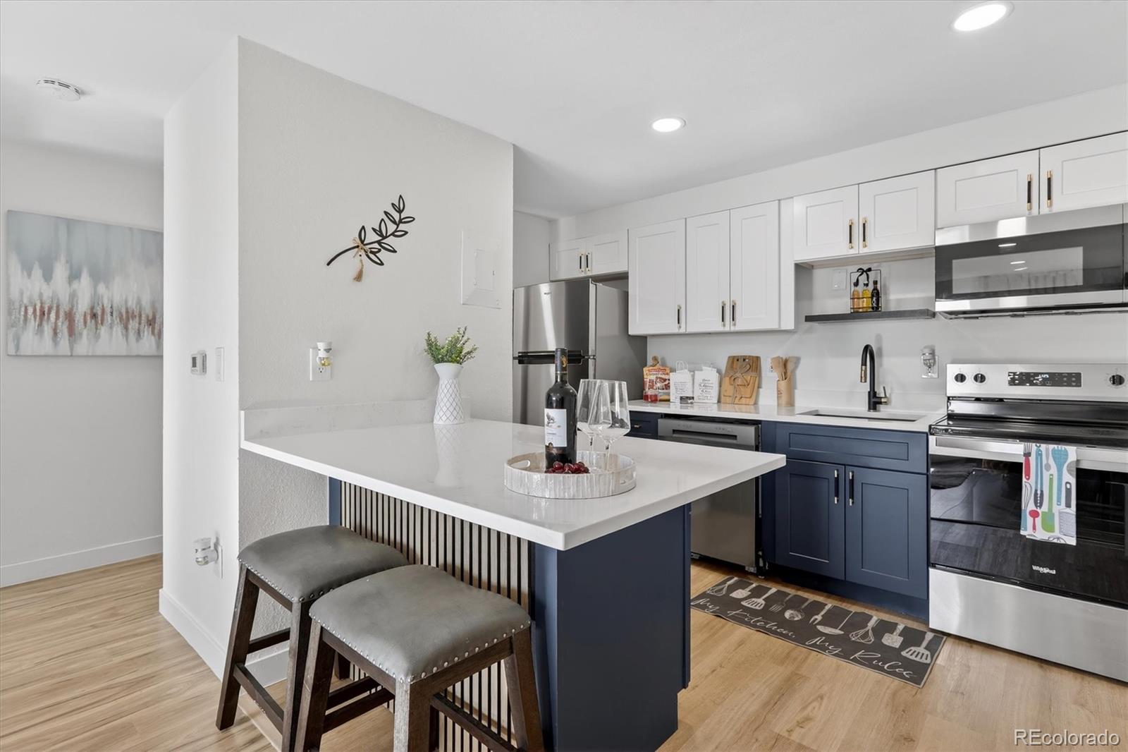 MLS Image #12 for 1008 n corona street 405,denver, Colorado