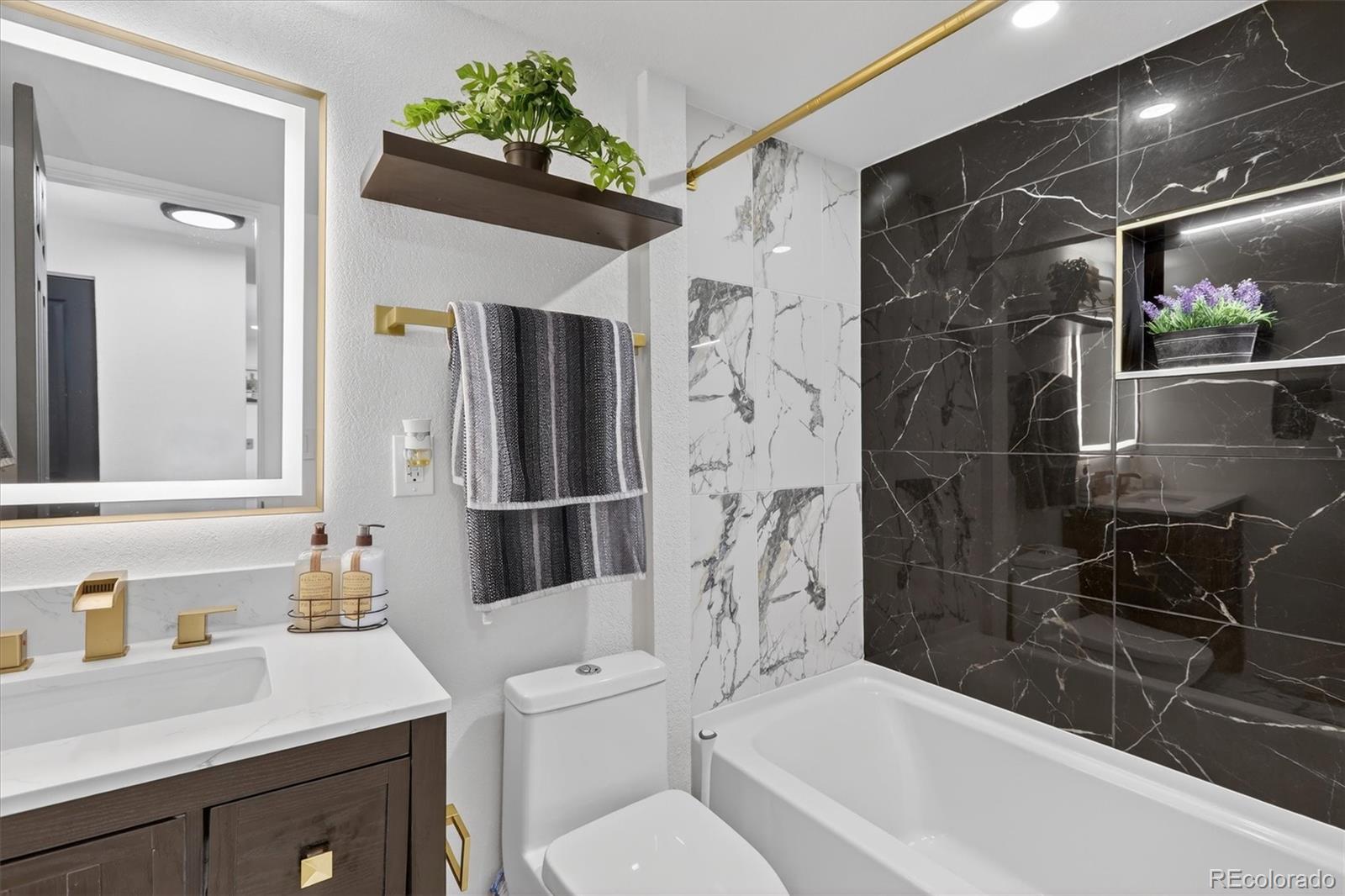 MLS Image #13 for 1008 n corona street 405,denver, Colorado