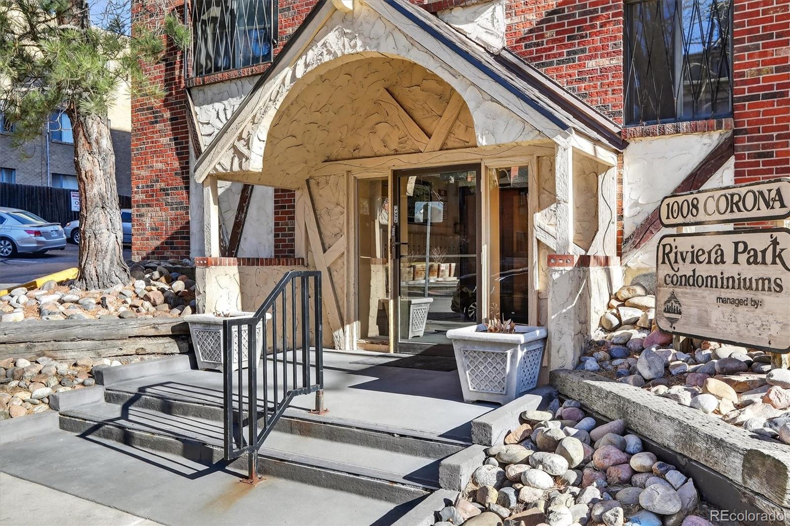 MLS Image #3 for 1008 n corona street 405,denver, Colorado