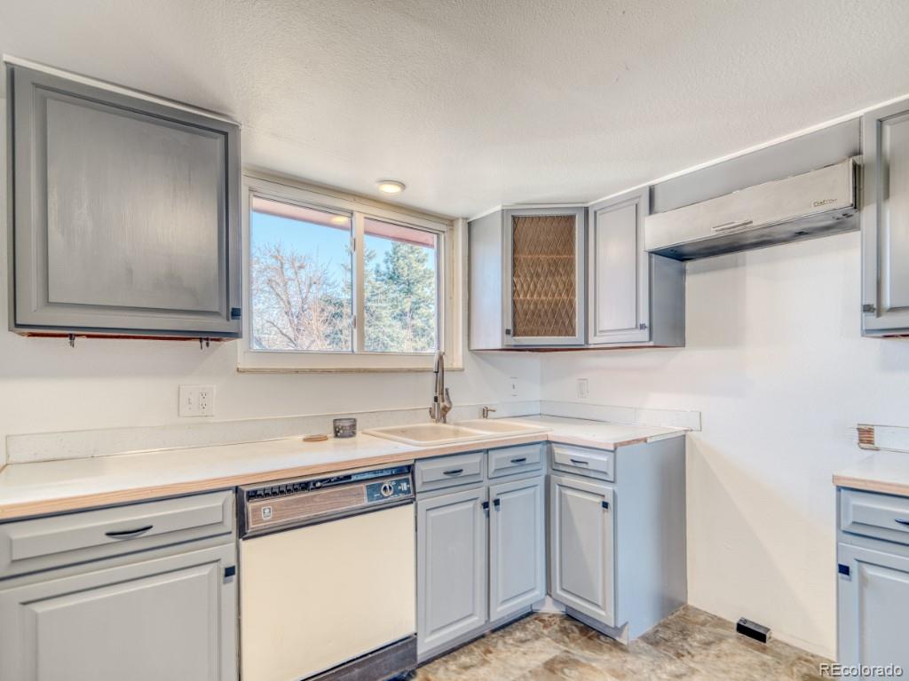 MLS Image #14 for 4994  scranton court,denver, Colorado