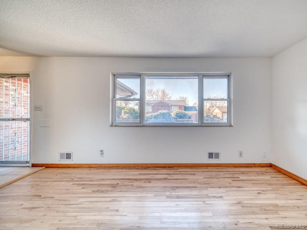 MLS Image #4 for 4994  scranton court,denver, Colorado